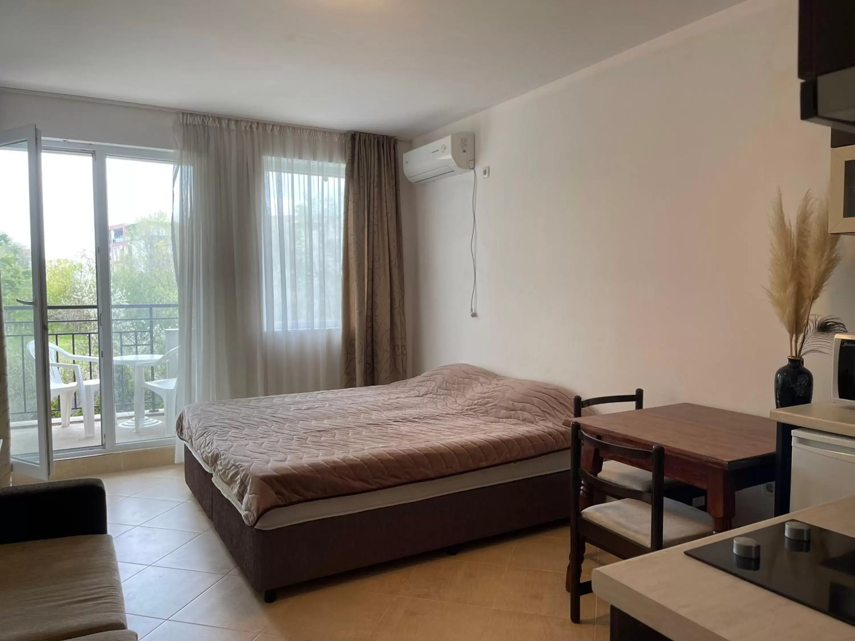 King Studio with Sofa Bed in Ravda Family Resort. Park&Sea King Studio with Sofa Bed in Ravda Family Resort. Park&Sea