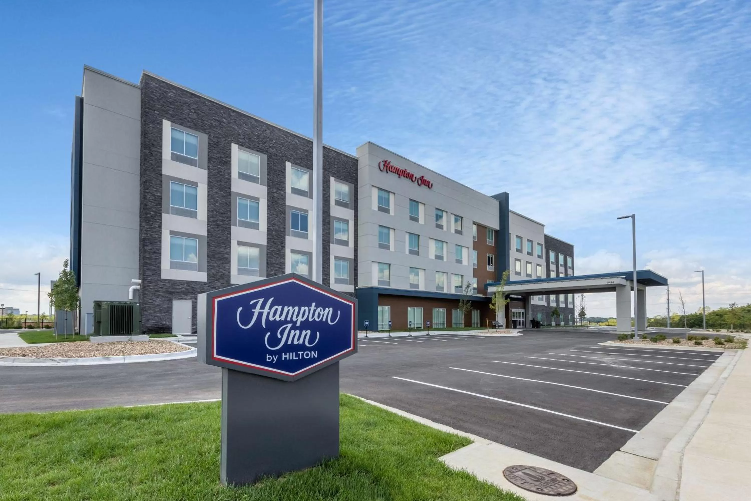 Property building in Hampton Inn Kansas City Southeast, Mo