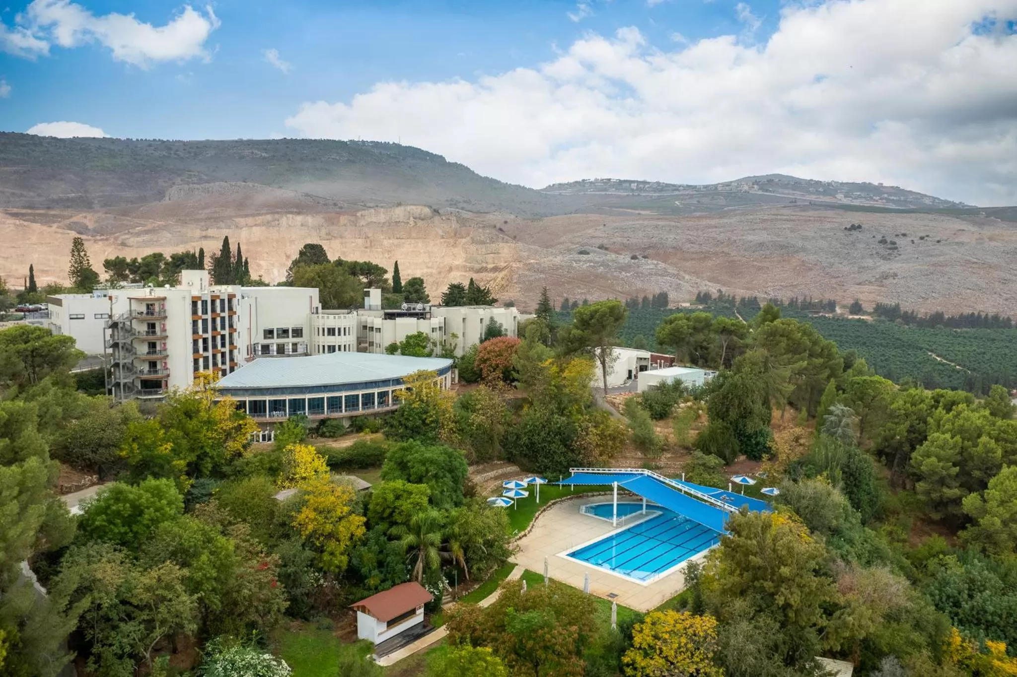 Swimming pool in Kfar Giladi Hotel