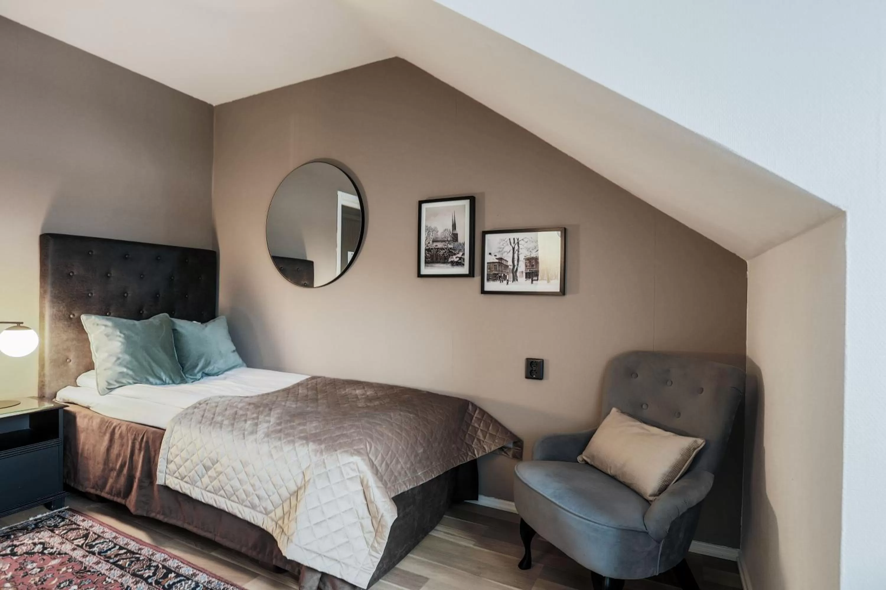 Bed in Home Hotel Cardinal