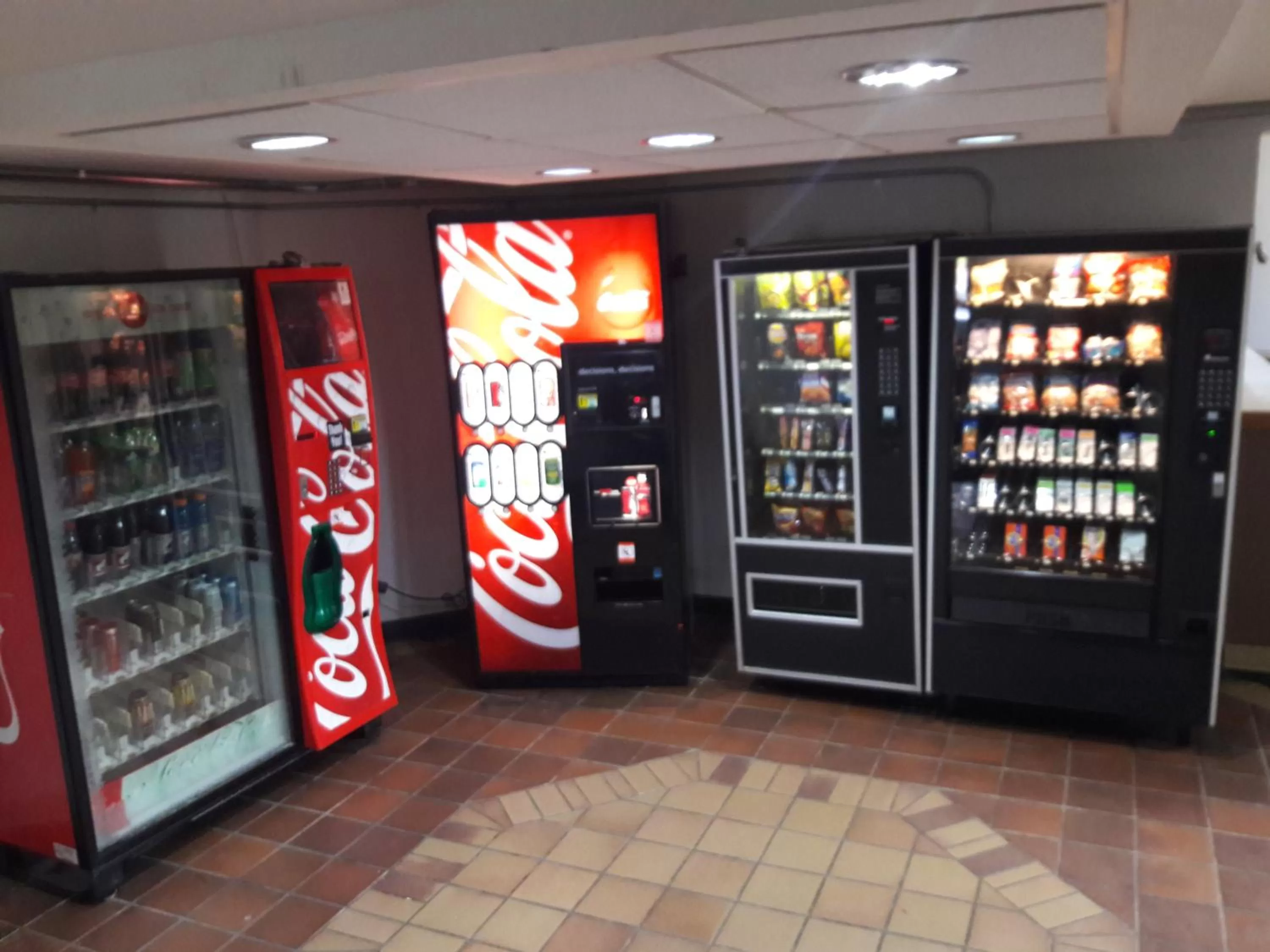 Food and drinks, Supermarket/Shops in Americas Best Value Inn & Suites-Texas City/La Marque