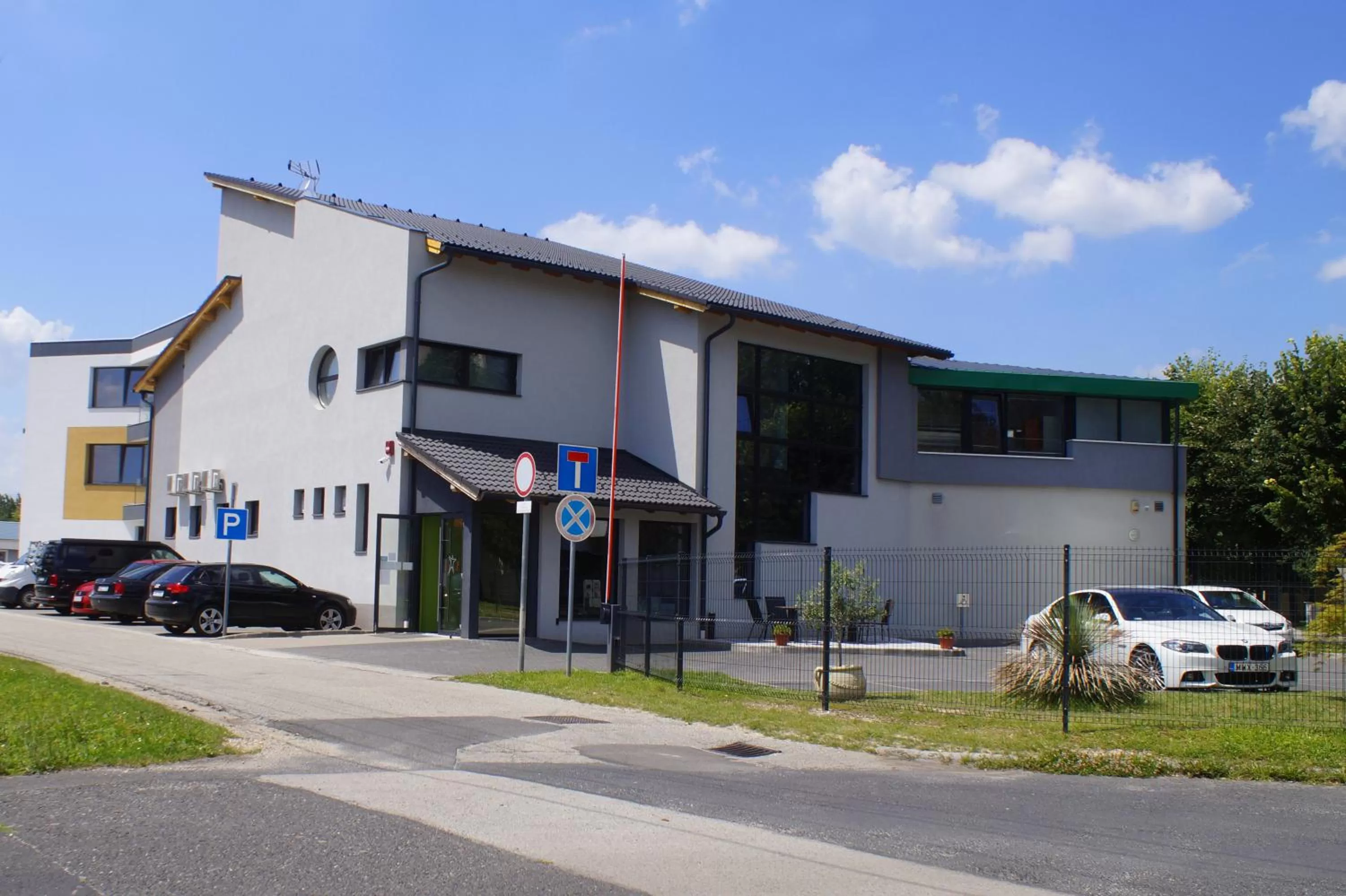 Property building in Fitromax Sportpanzió Ajka