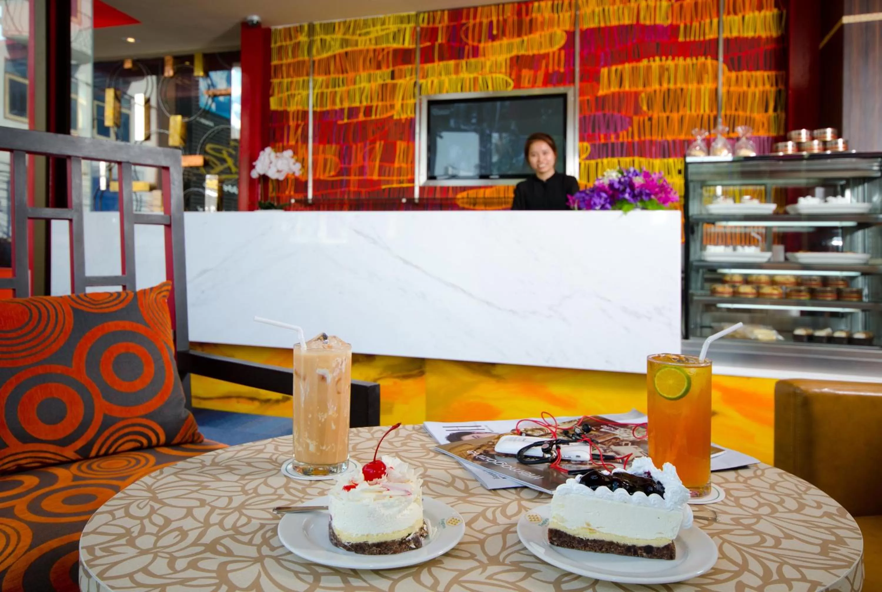 Restaurant/places to eat in Tongtara Riverview Hotel