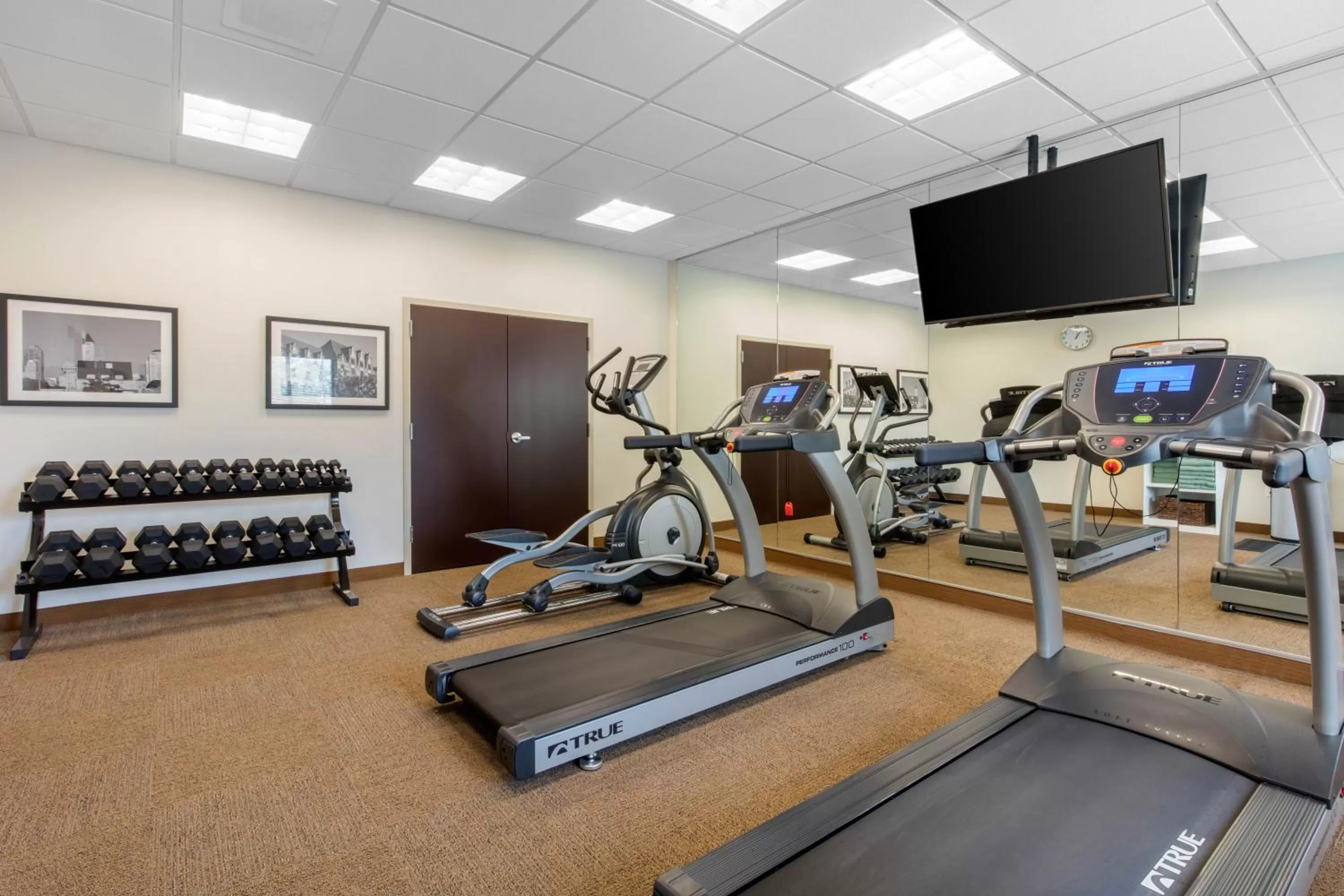 Fitness centre/facilities in Comfort Inn St Louis Airport