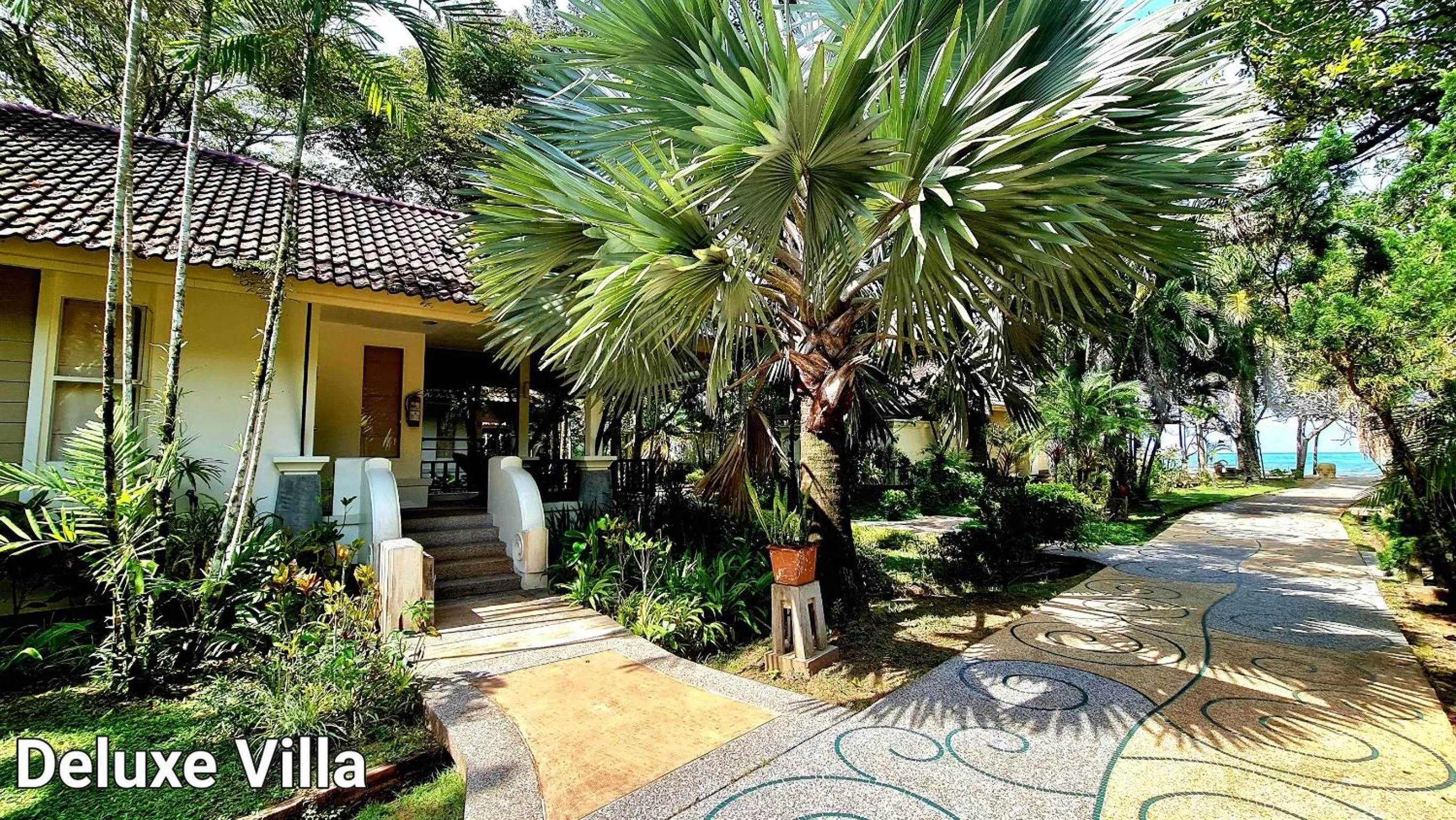 Property building in Baan Khaolak Beach Resort