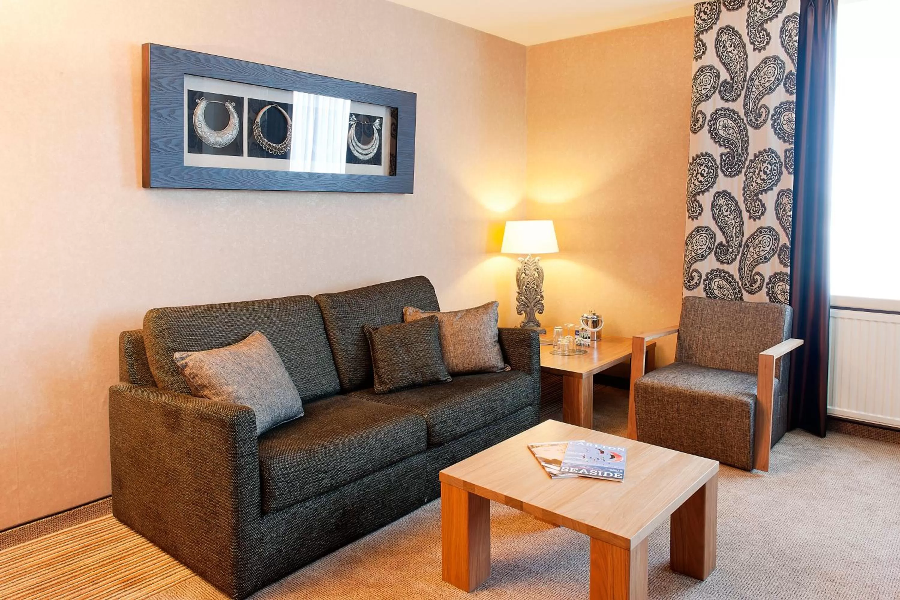 Seating area in Carlton Oasis Hotel