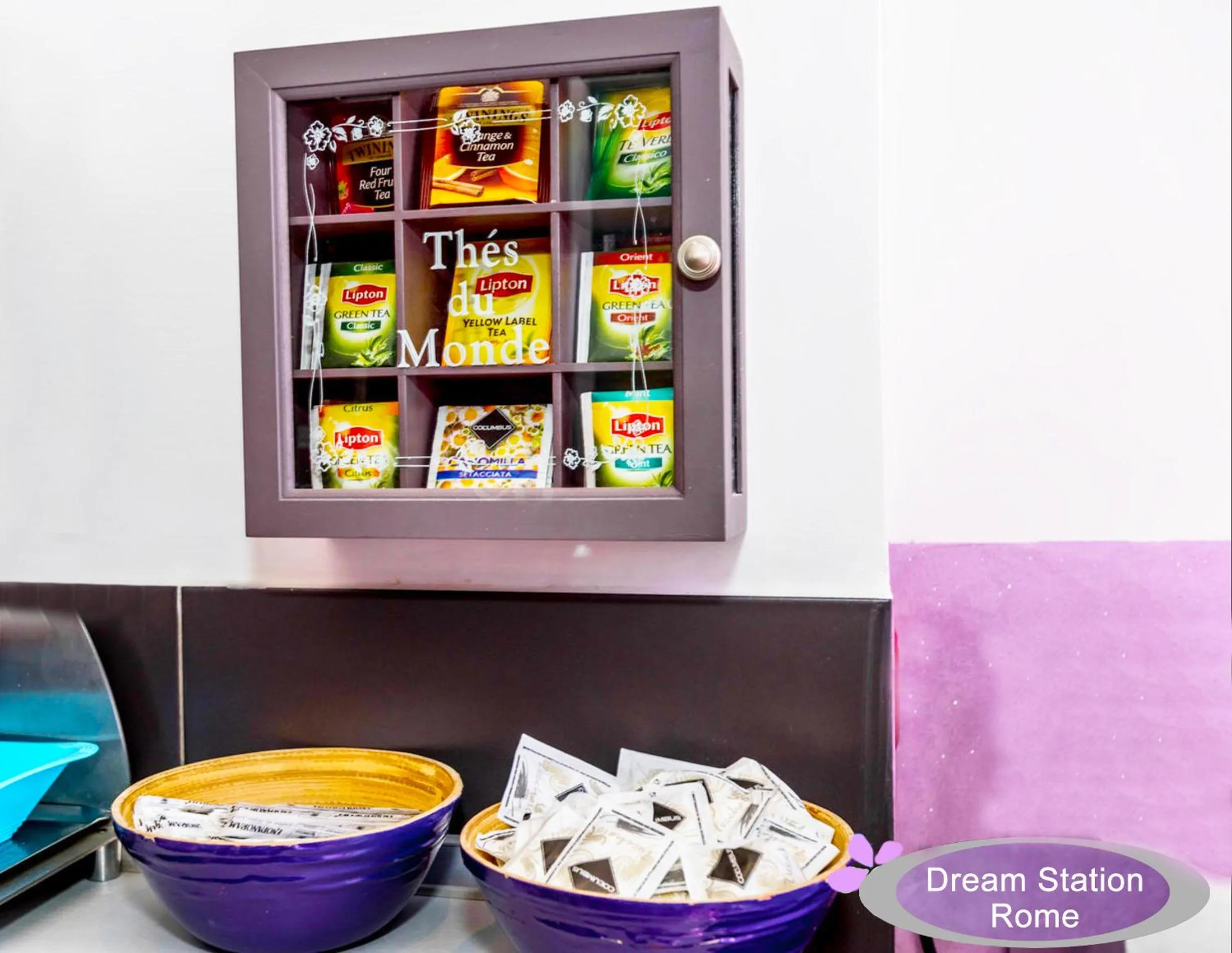 Communal kitchen in Dream Station