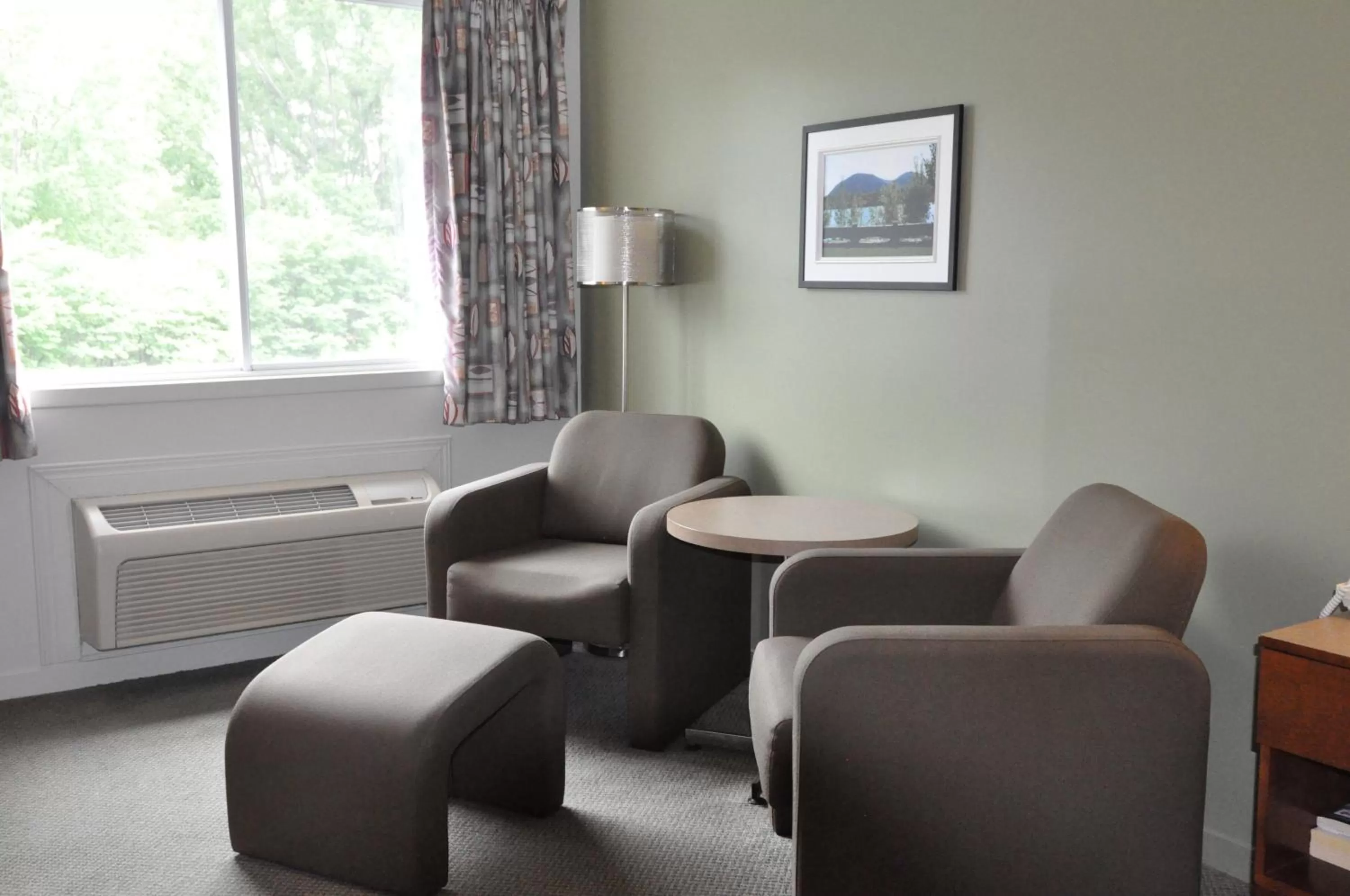 Queen Room in Hotel Transit