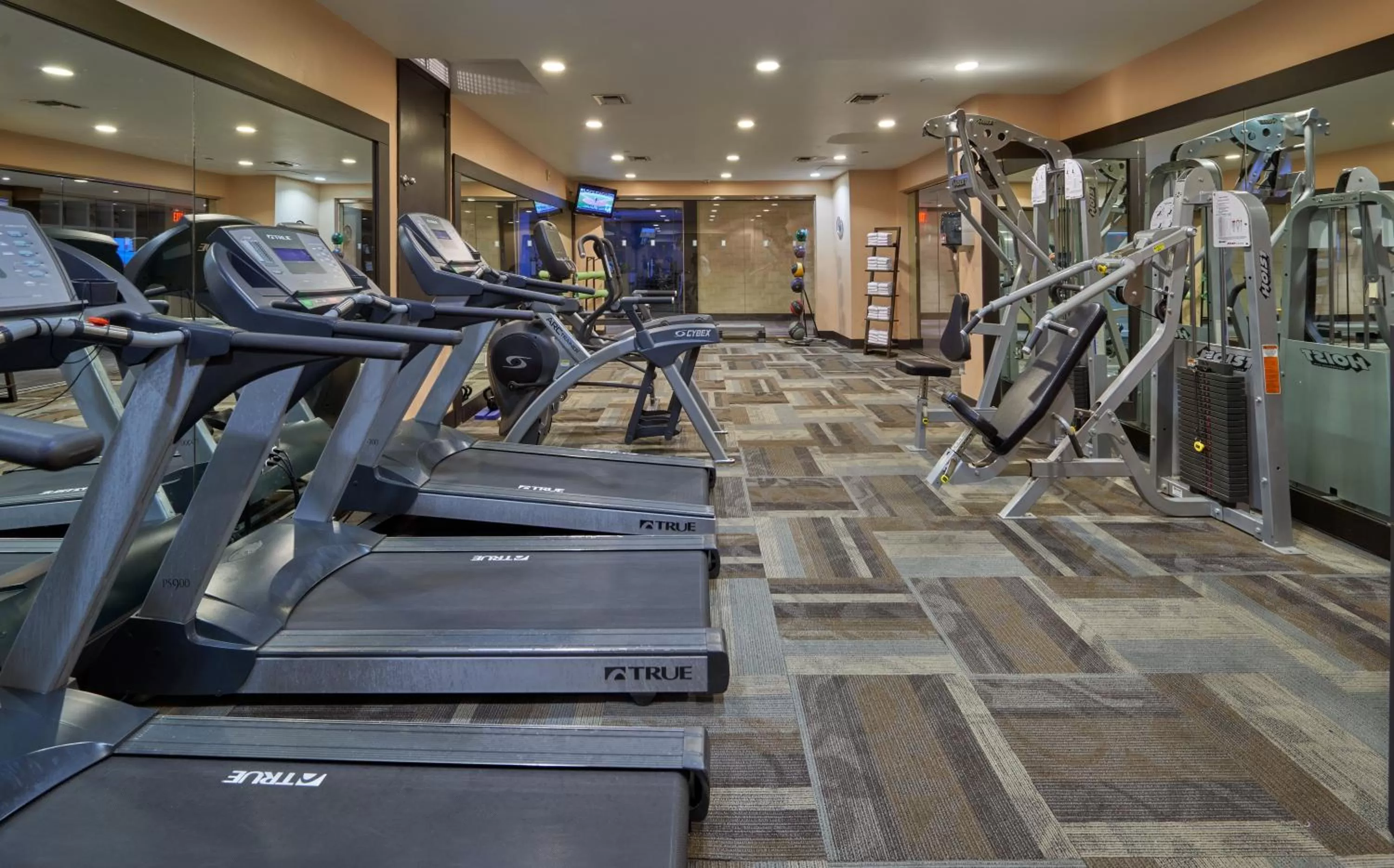 Fitness centre/facilities in Newport Beachside Hotel & Resort