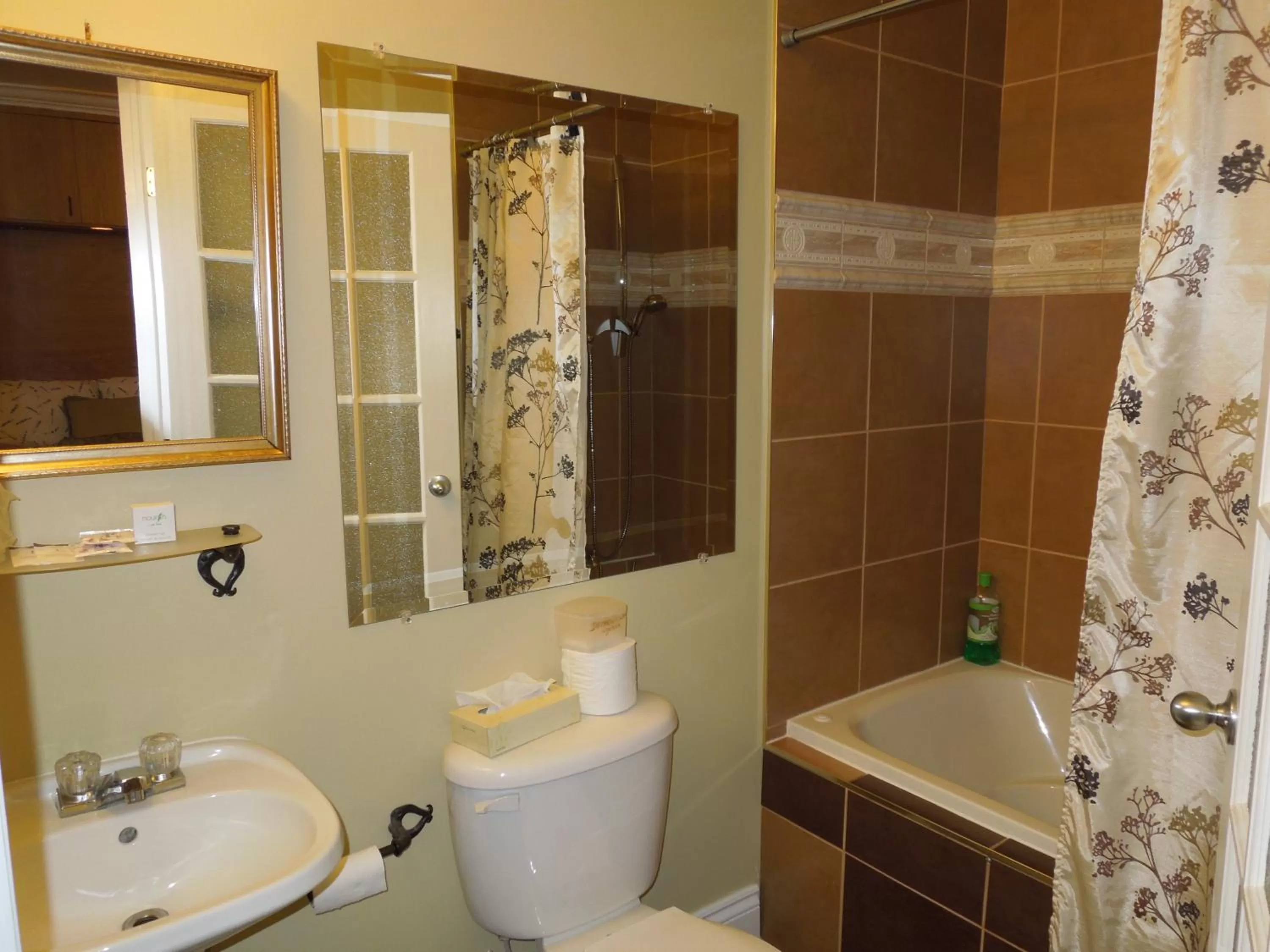 Bathroom in Motel Derfal