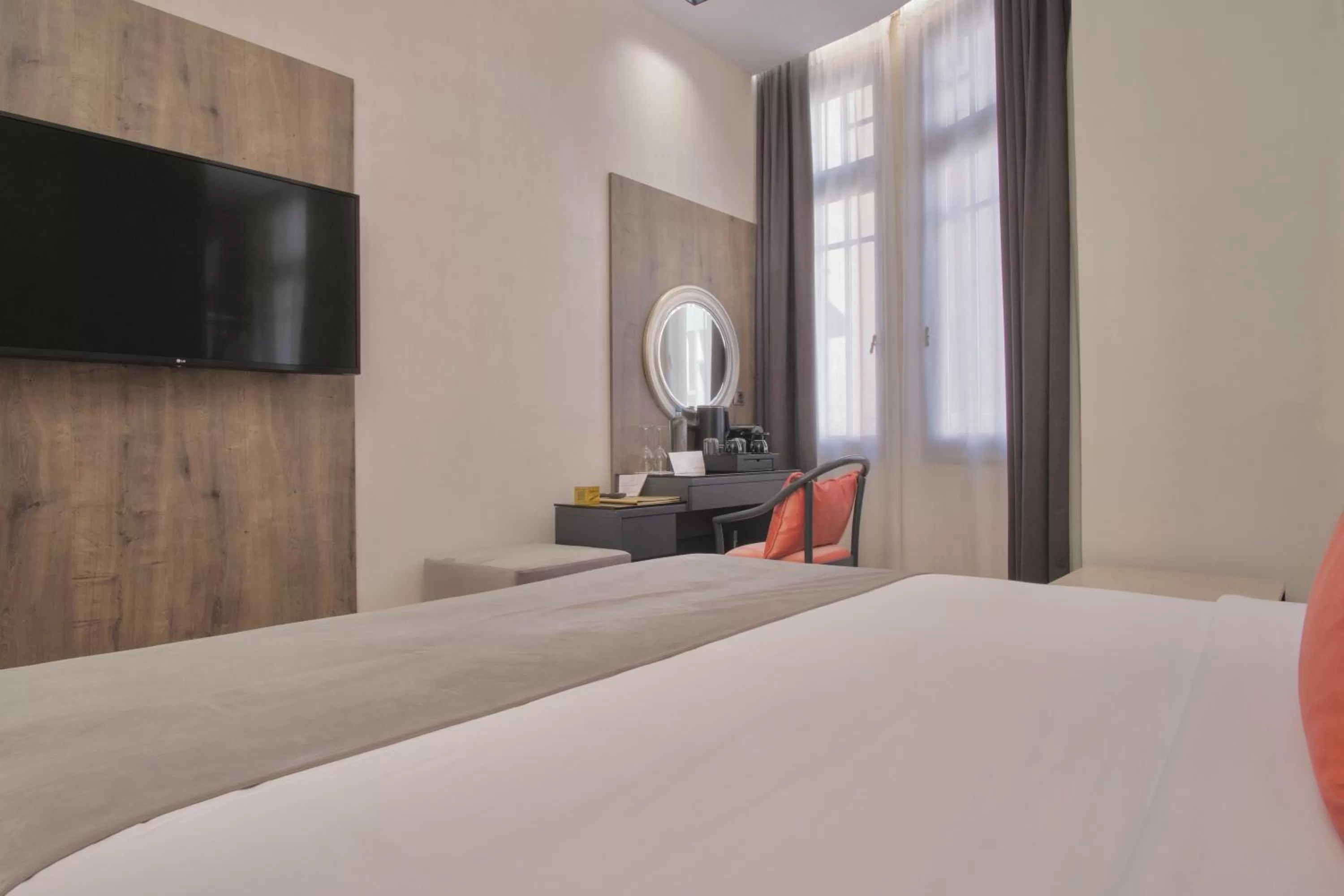 Bed in Athens The L7 Str - Luxury Boutique Collection Hotel