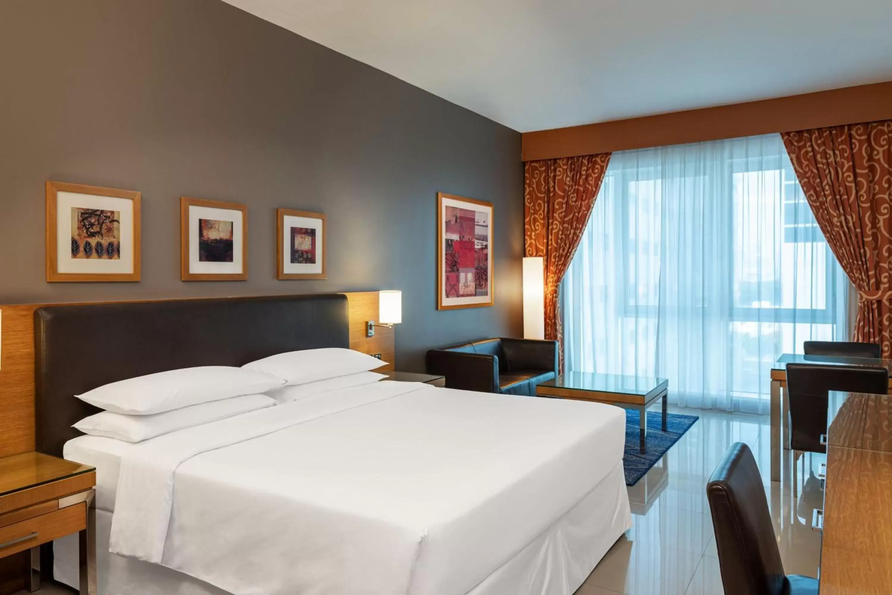 Classic King Room with complimentary shuttle service to Dubai Mall & Kite Beach in Four Points by Sheraton Bur Dubai Classic King Room with complimentary shuttle service to Dubai Mall & Kite Beach in Four Points by Sheraton Bur Dubai