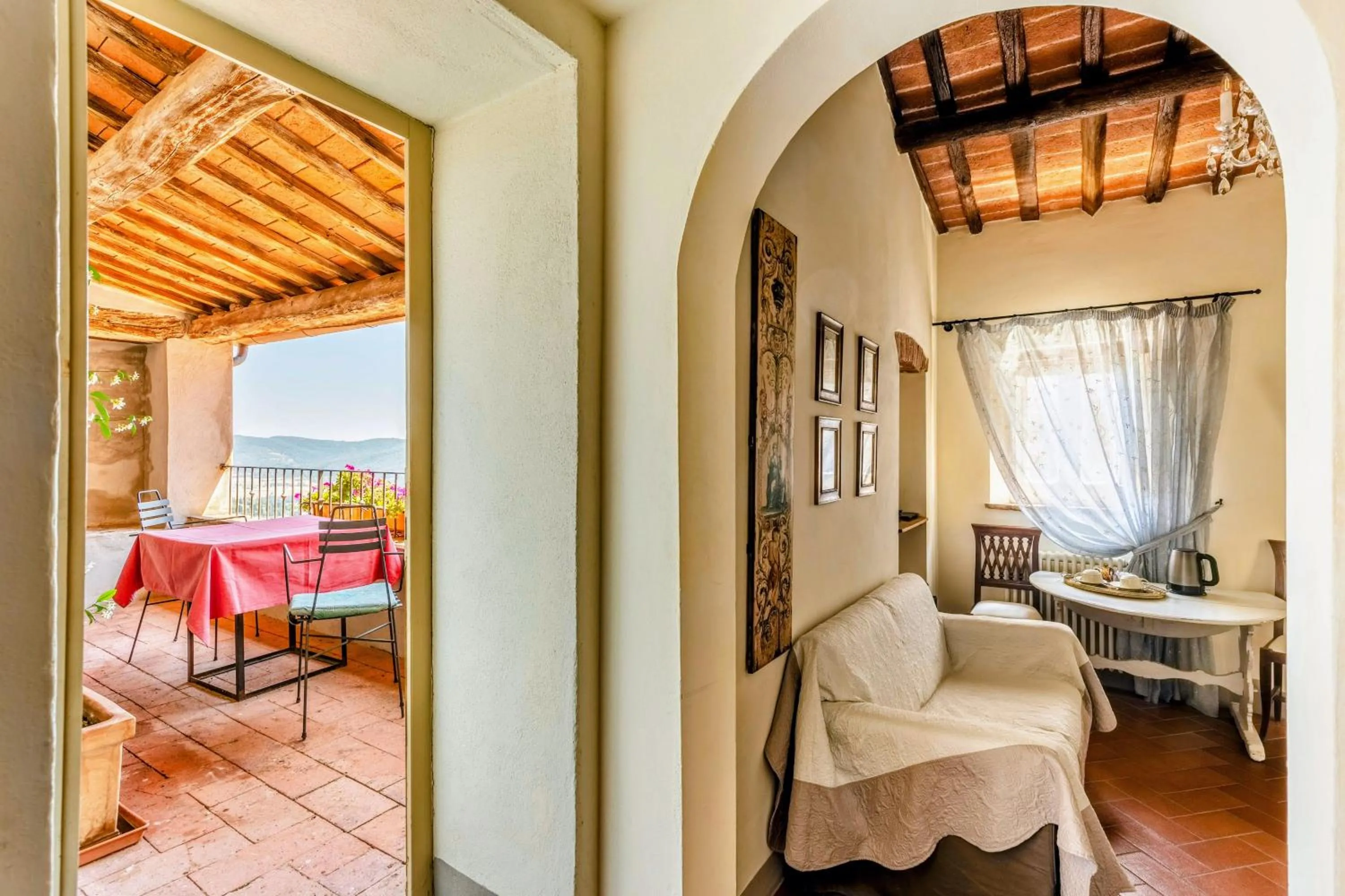 Decorative detail, Bed in Hotel San Michele