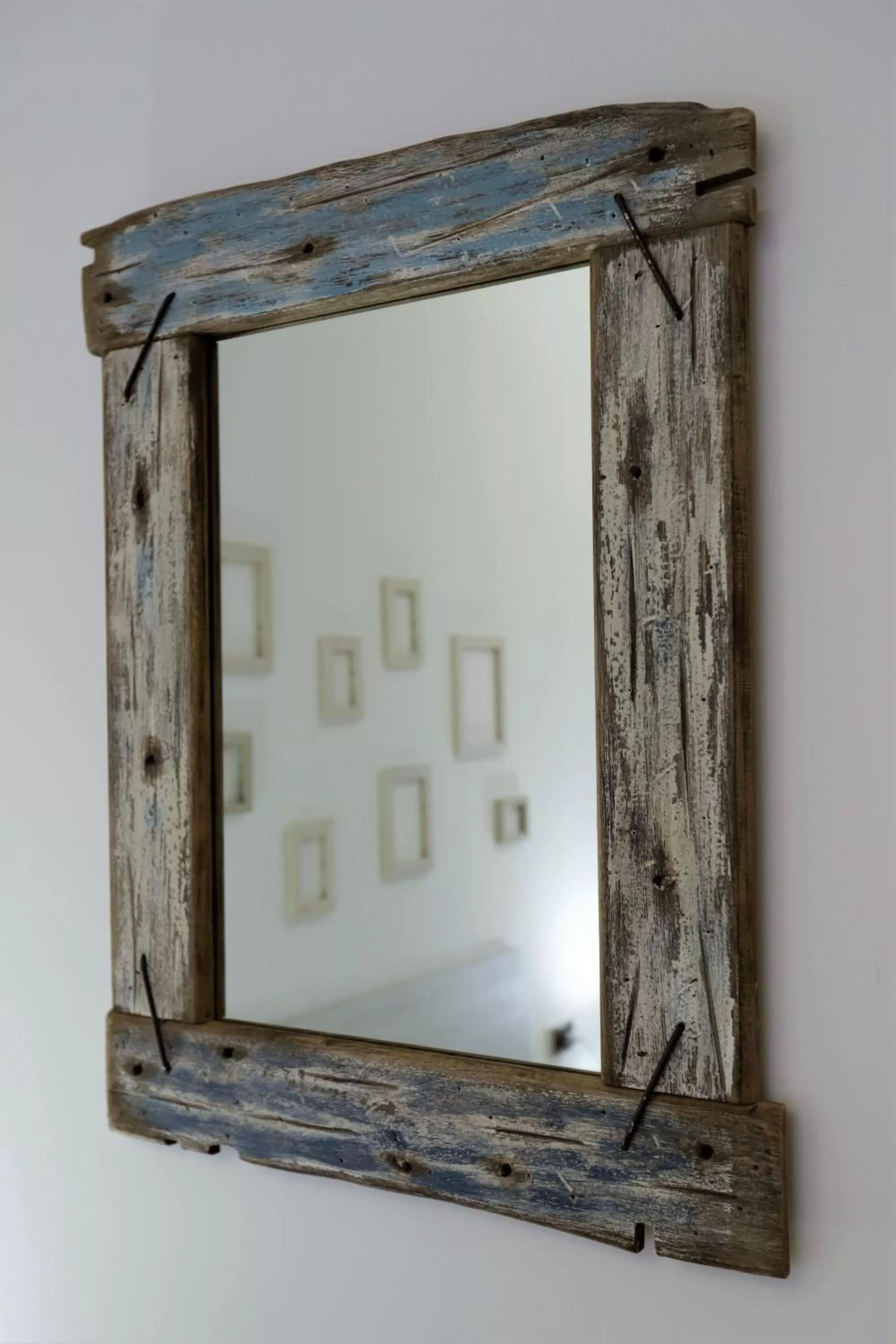 Decorative detail in Napoli Vesuvio Apartments by Dimorra