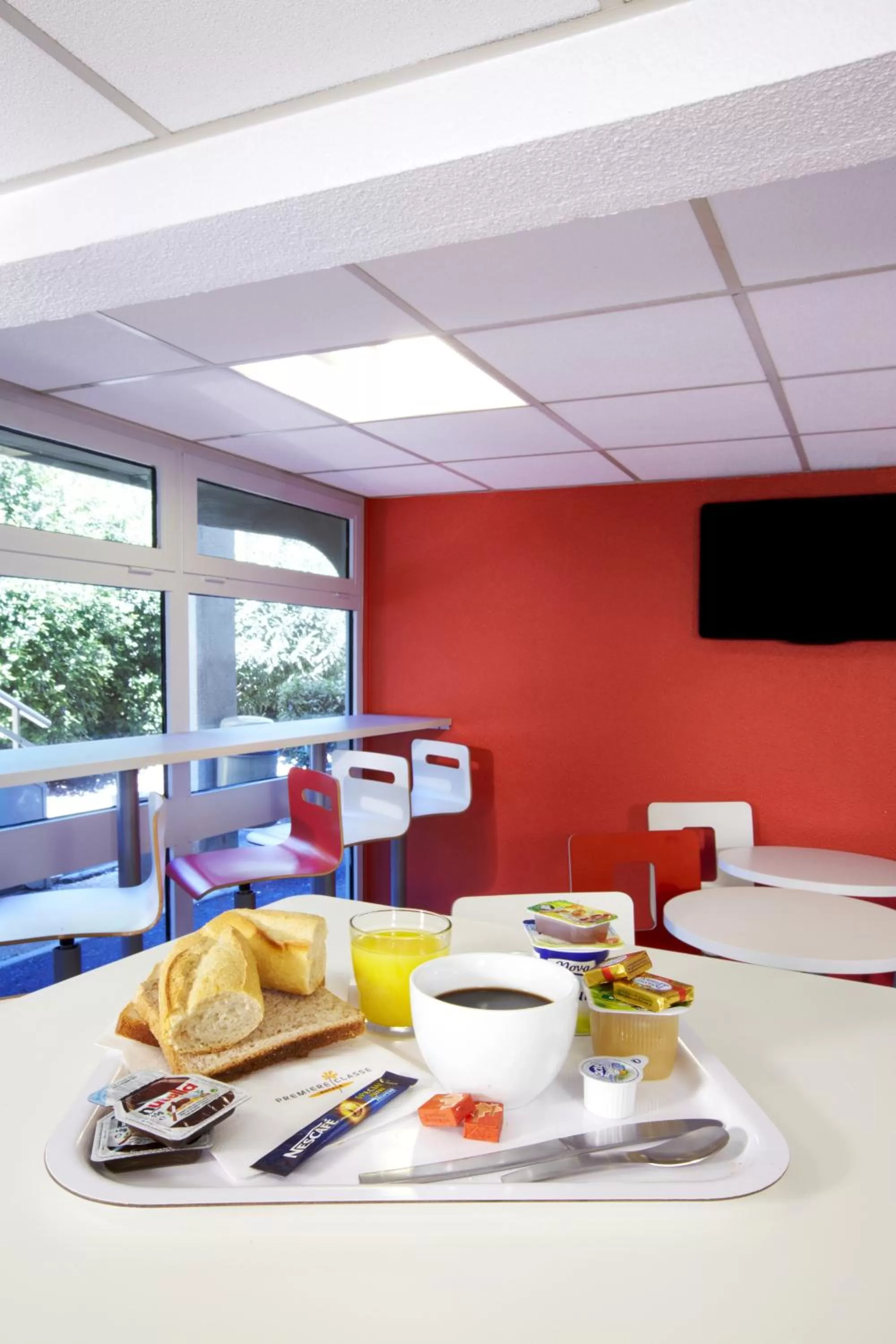 Restaurant/places to eat in Premiere Classe Beziers