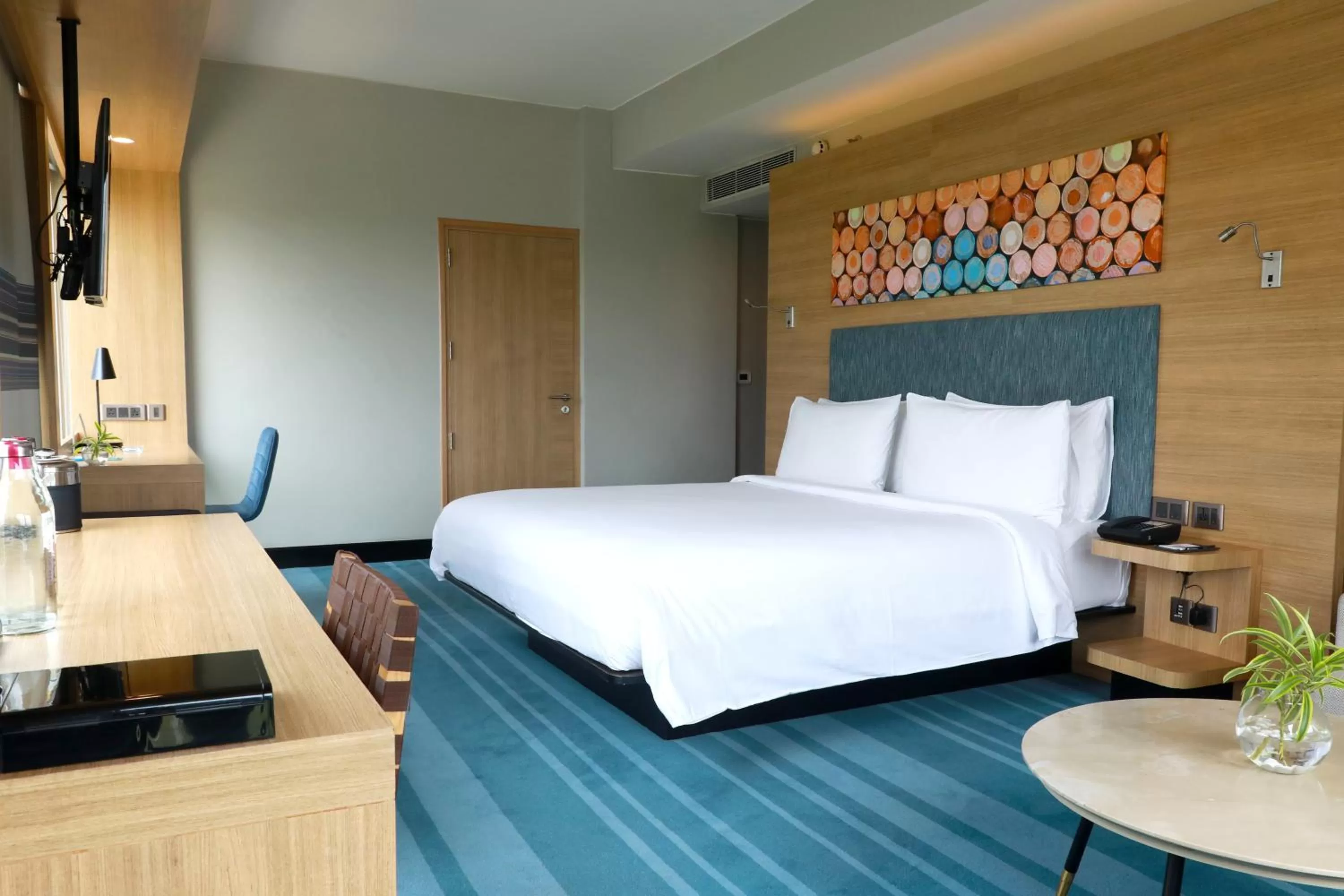 Bed in Aloft New Delhi Aerocity