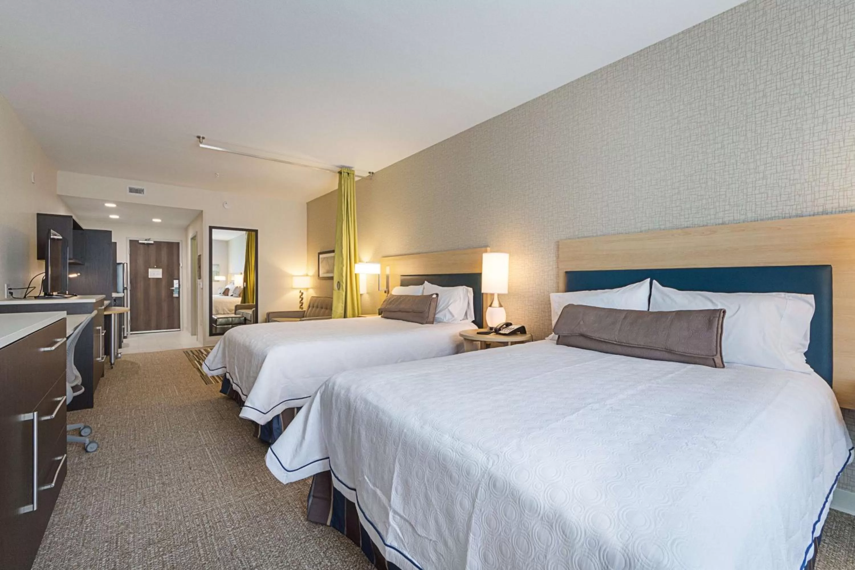 Bed in Home2 Suites By Hilton Dallas Grand Prairie