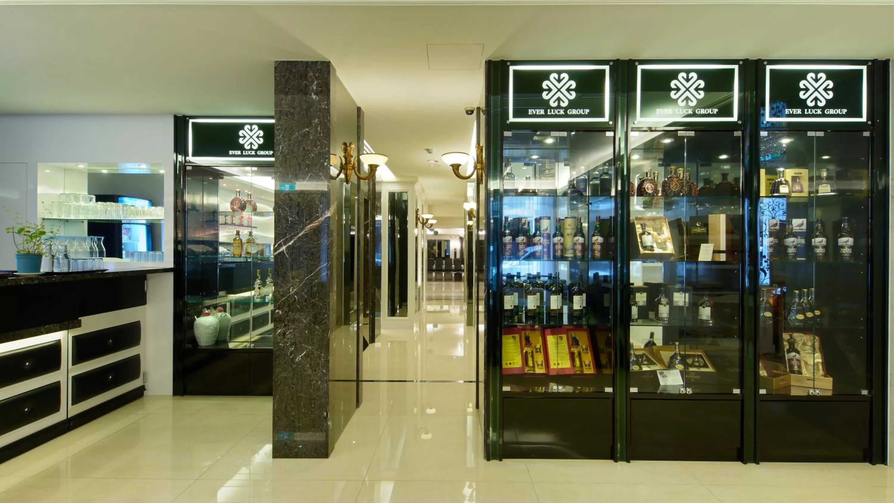 Area and facilities in Harmonious Hotel