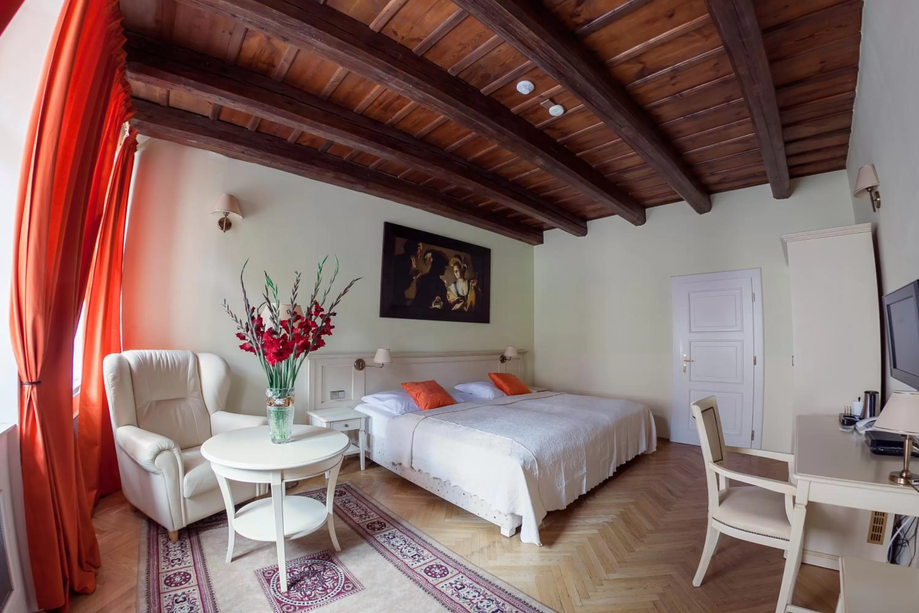 Bed in Tyn Yard Residence