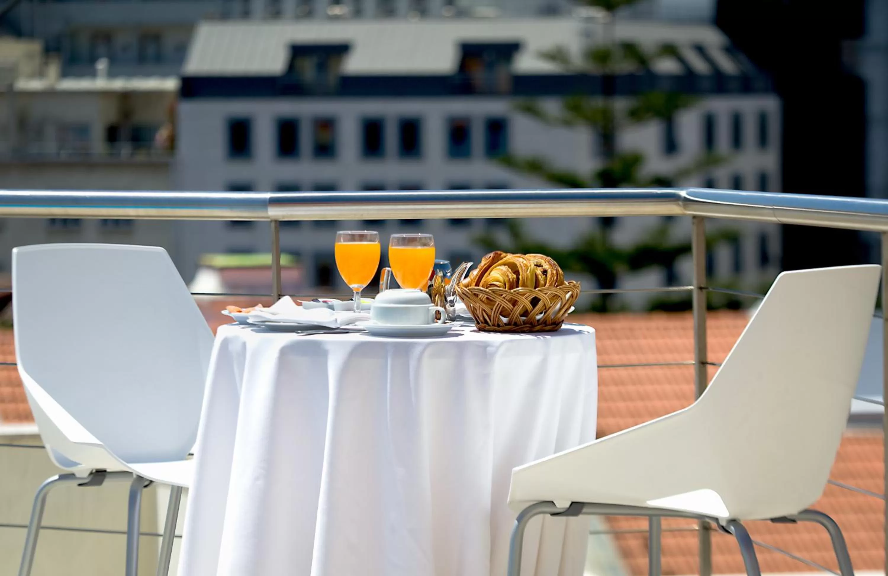 Patio in SANA Reno Hotel