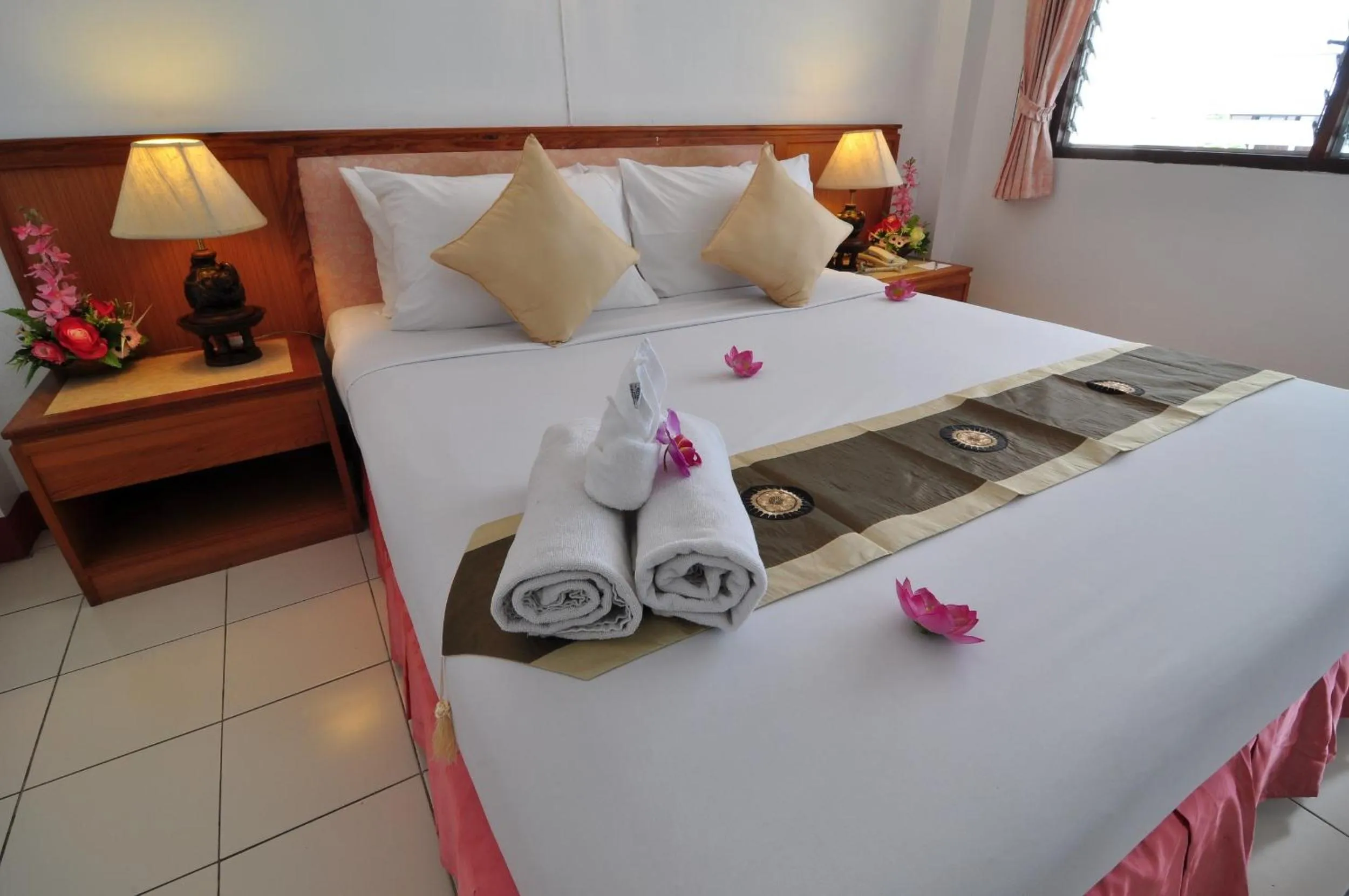 Bedroom, Bed in Top North Hotel