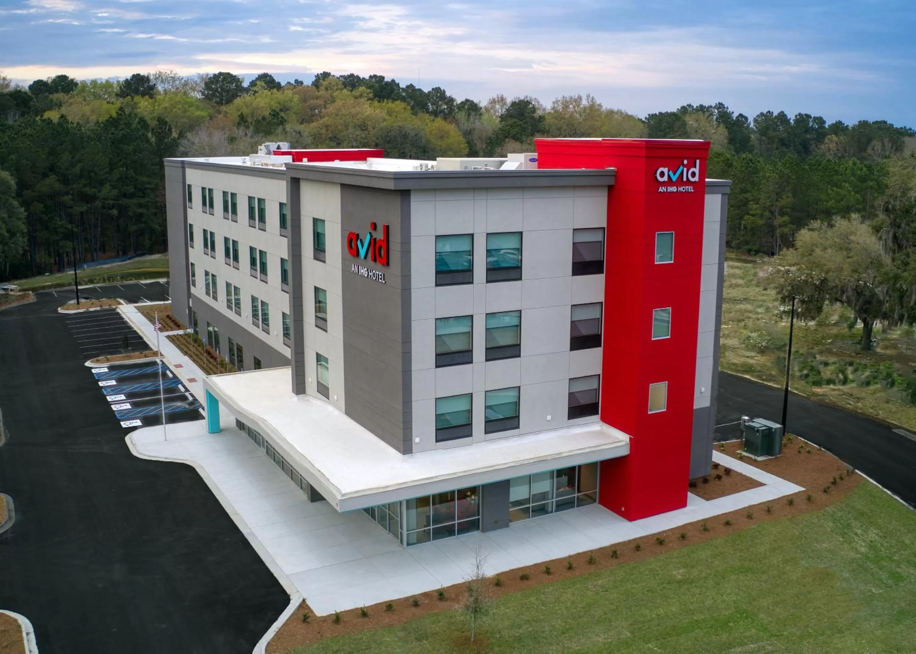 Property building in avid hotels - Savannah South - Gateway by IHG