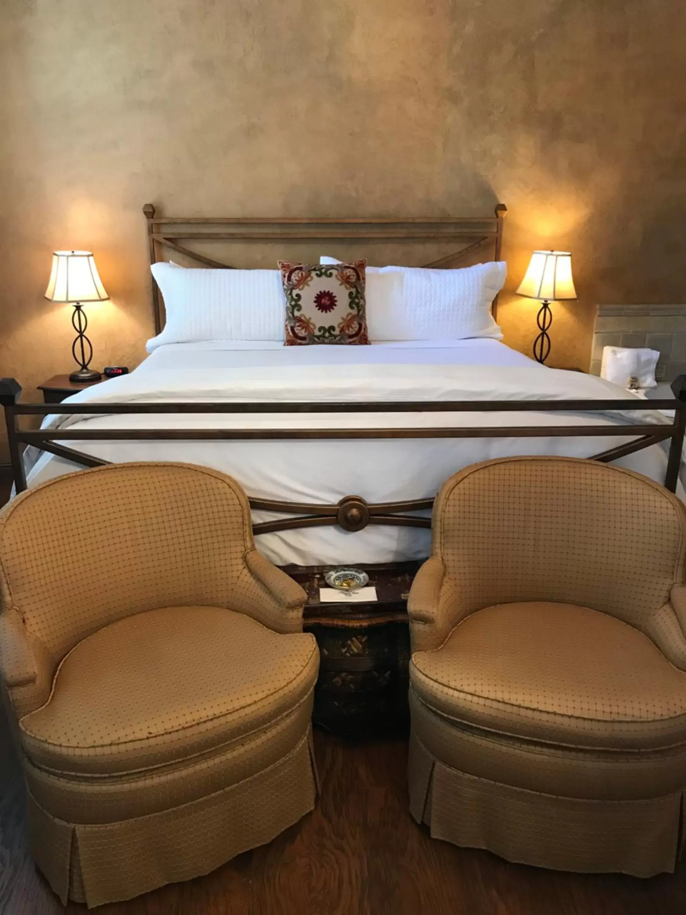 King Suite with Spa Bath in The Napa Inn King Suite with Spa Bath in The Napa Inn