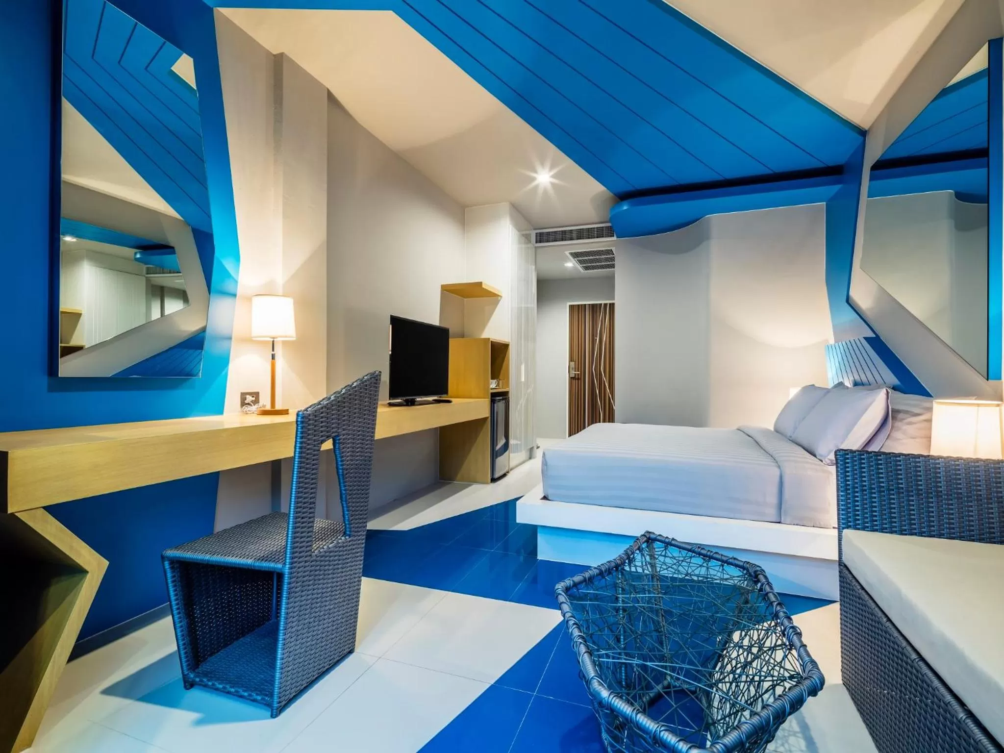 TV and multimedia in Atelier Suites