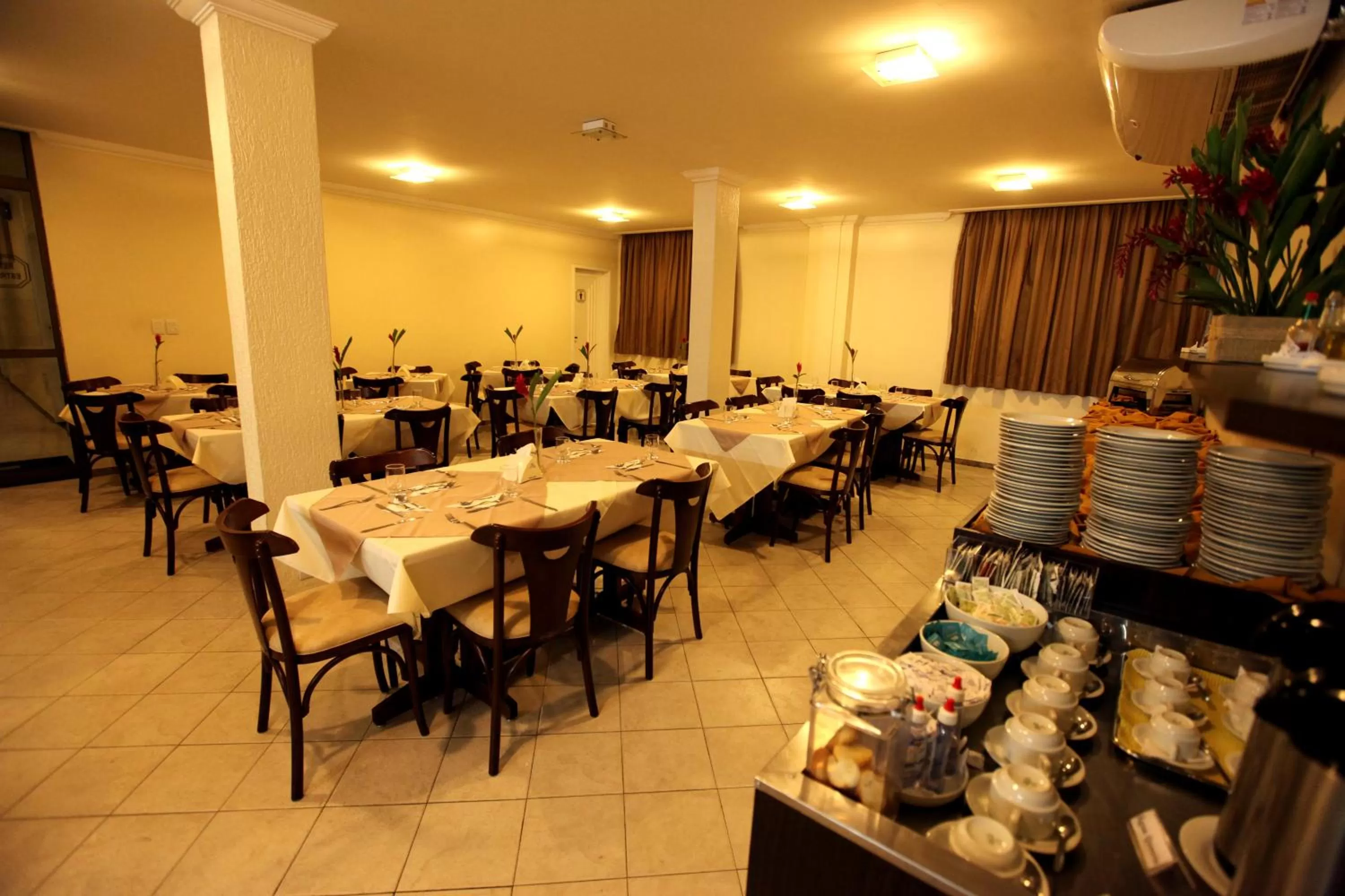 Restaurant/places to eat in San Manuel Praia Hotel