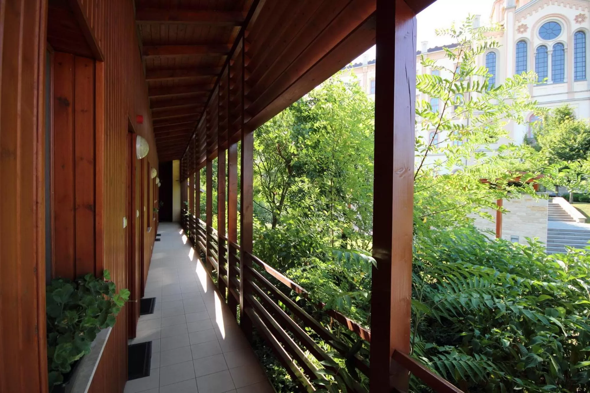 Garden view, Balcony/Terrace in Hotel Adalbert Szent György Ház