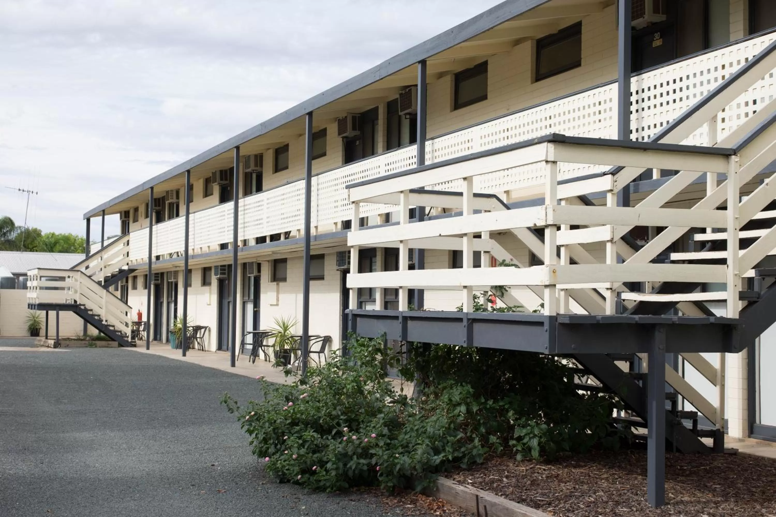 Pioneer Station Motor Inn