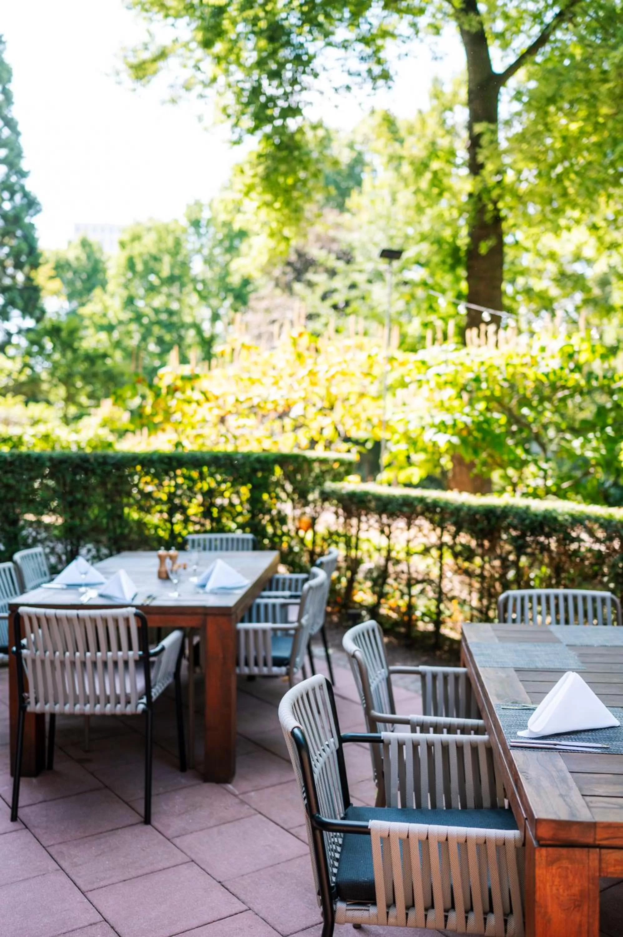 Restaurant/places to eat in Hilton Frankfurt City Centre