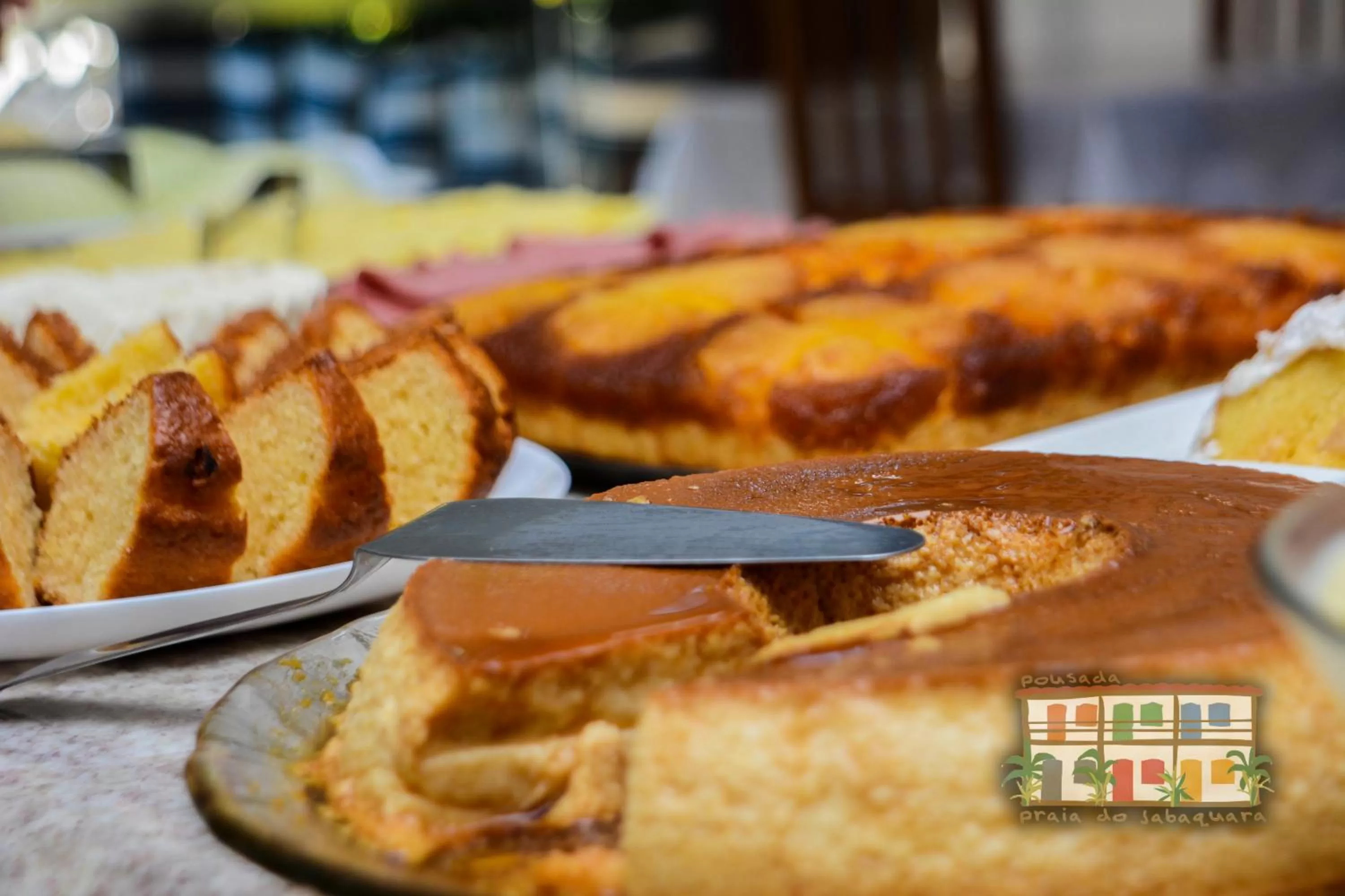 Buffet breakfast in Pousada Praia do Jabaquara
