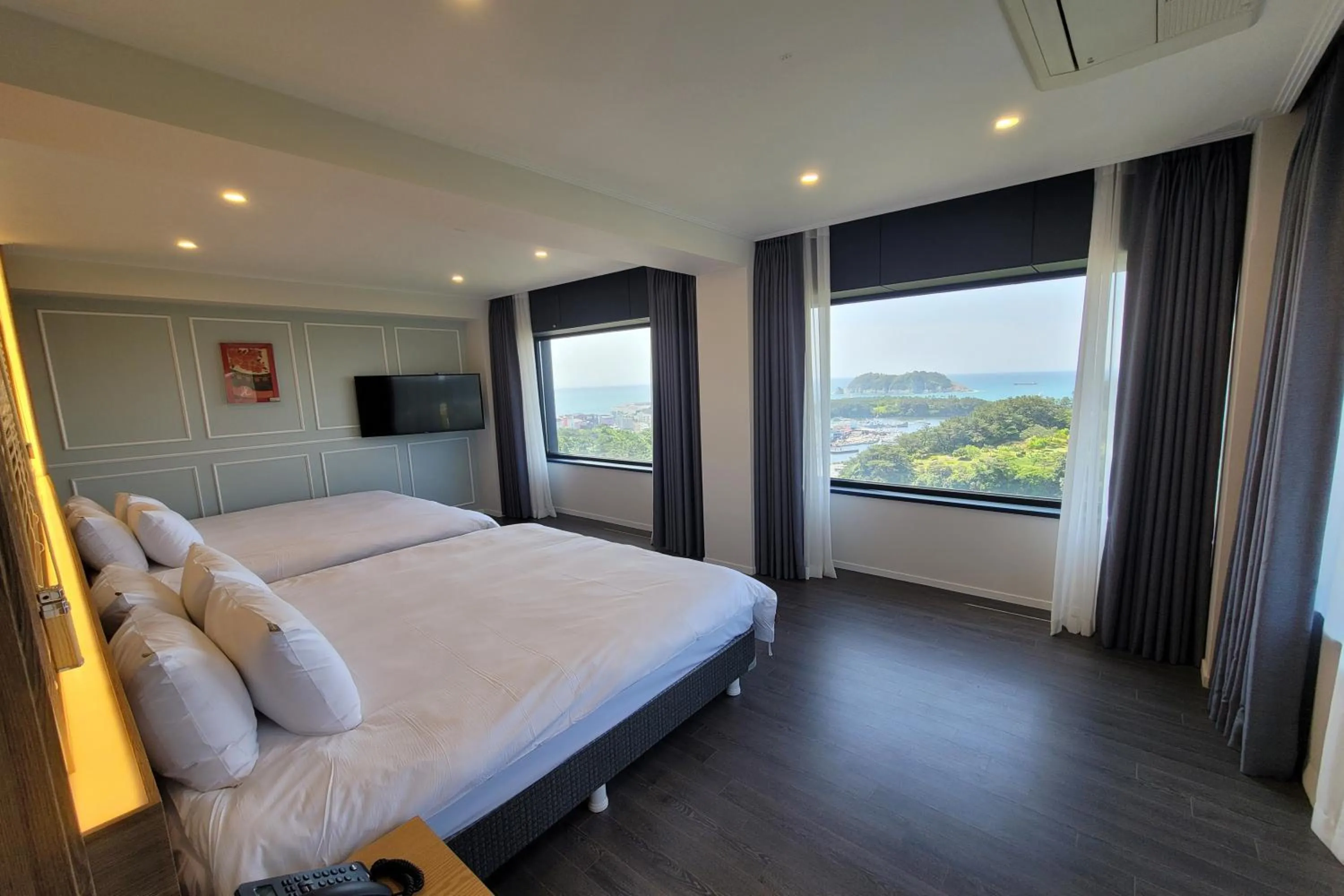 Bed in Casaloma Hotel