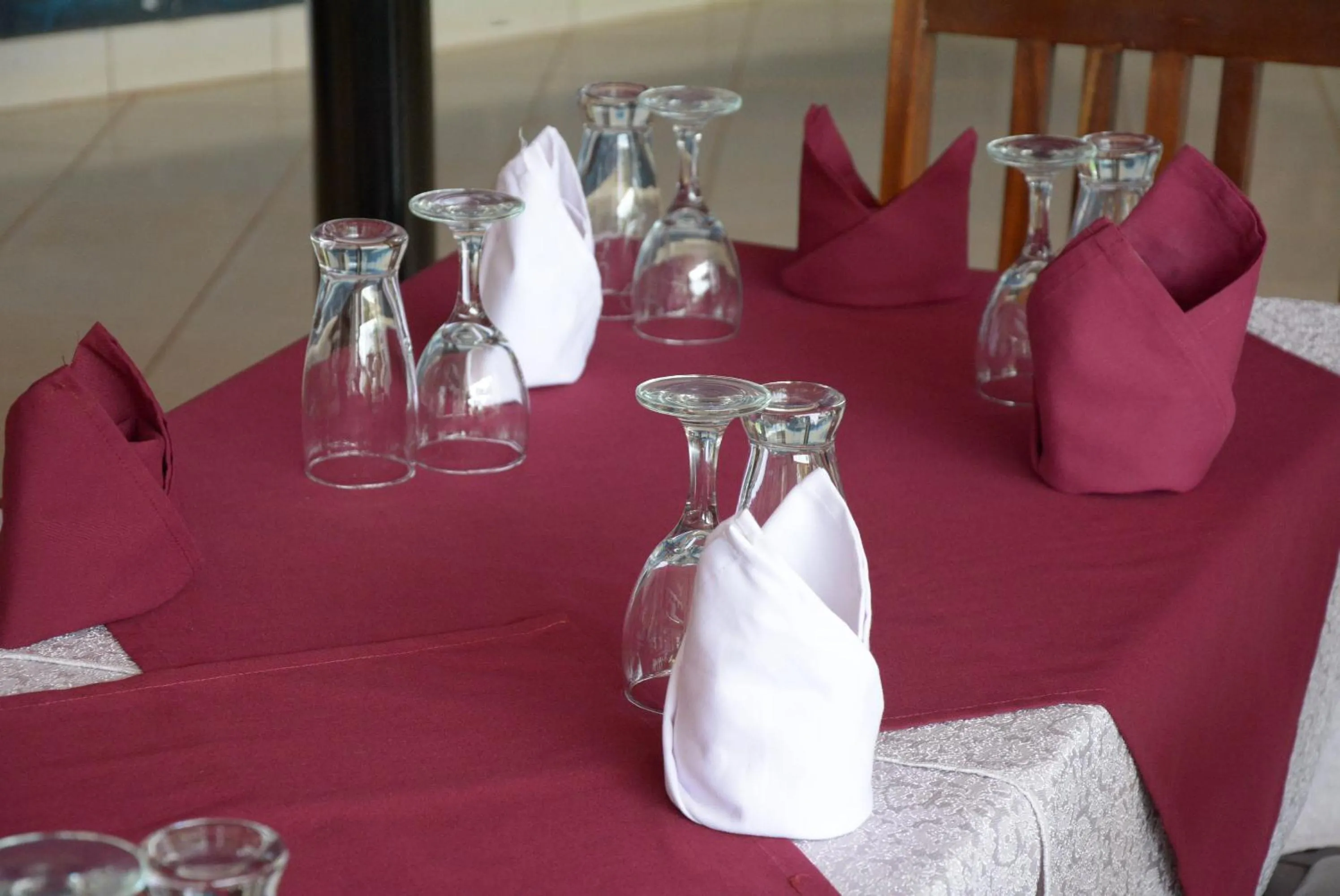 Restaurant/places to eat in Keys Hotel Mbokomu Branch