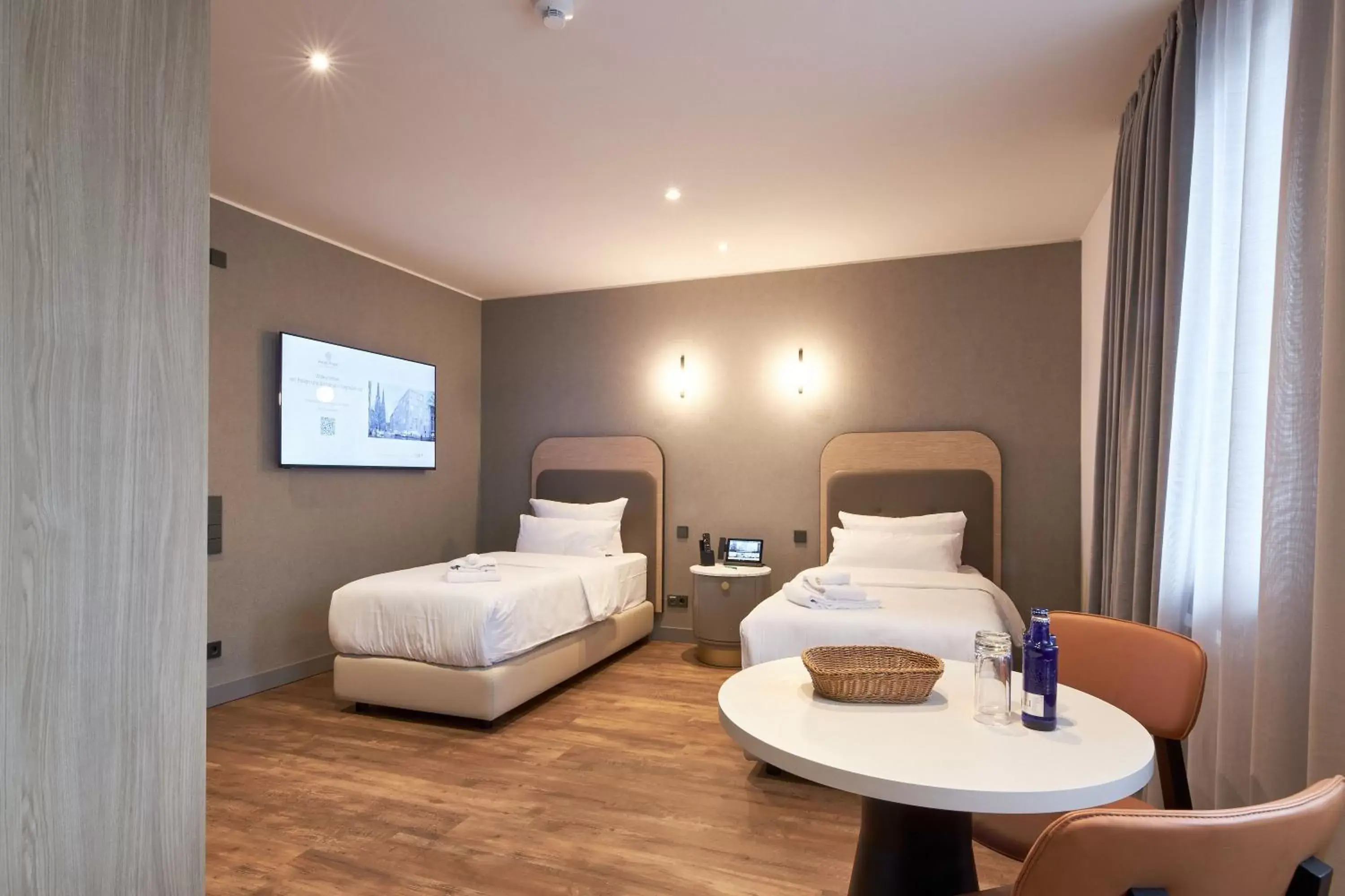 Twin Room - Disability Access in Fourty Three Luxury Serviced Apartments Twin Room - Disability Access in Fourty Three Luxury Serviced Apartments