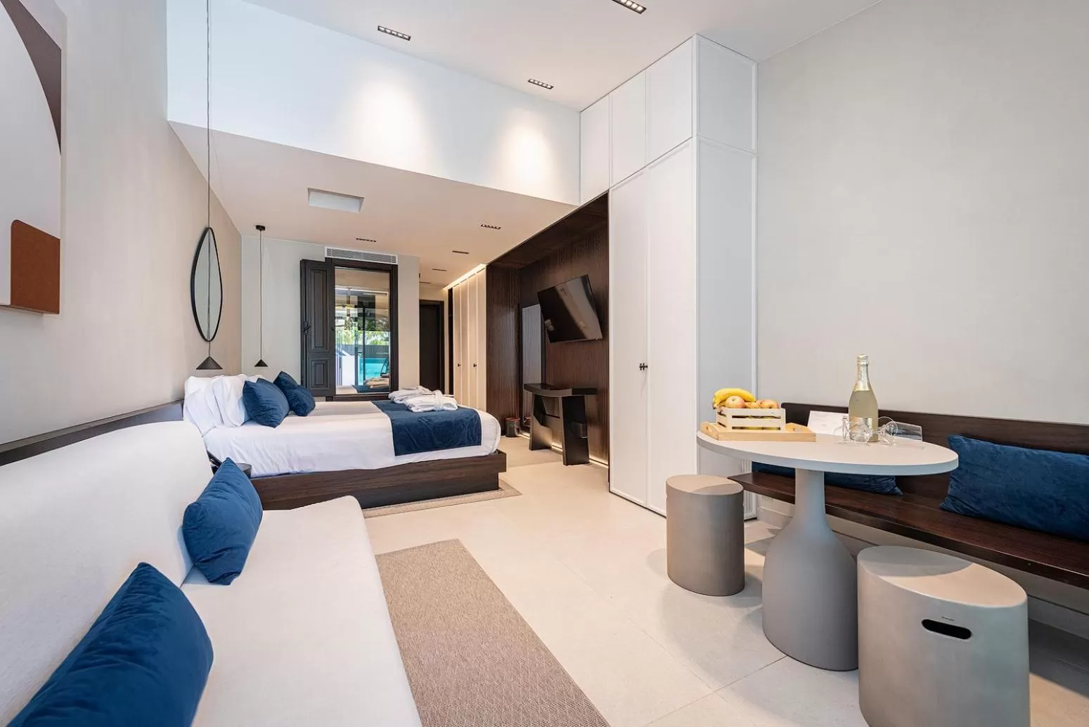 Bed in Fahana - Gay Men Only