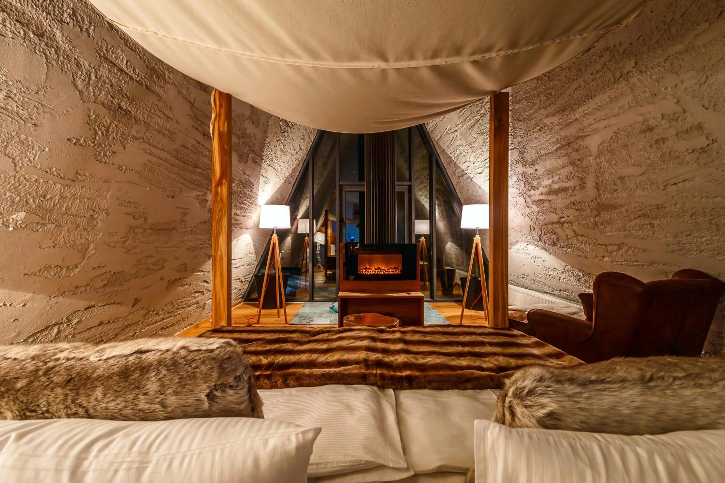 Night, Bed in Pino Nature Hotel, BW Premier Collection