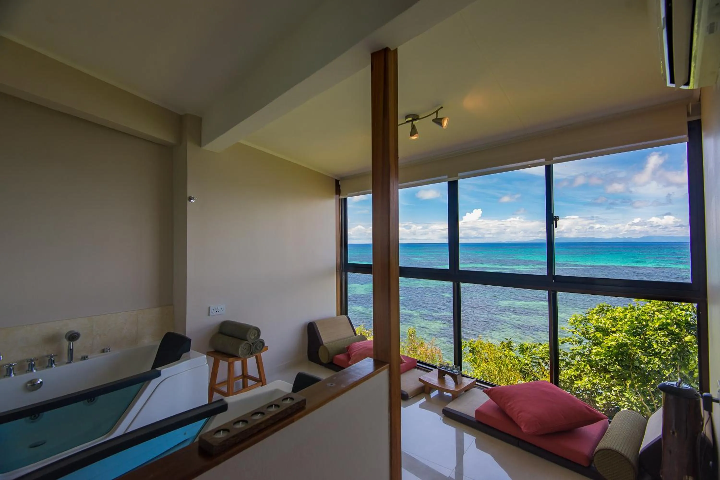 Spa and wellness centre/facilities in Coco de Mer Hotel and Black Parrot Suites