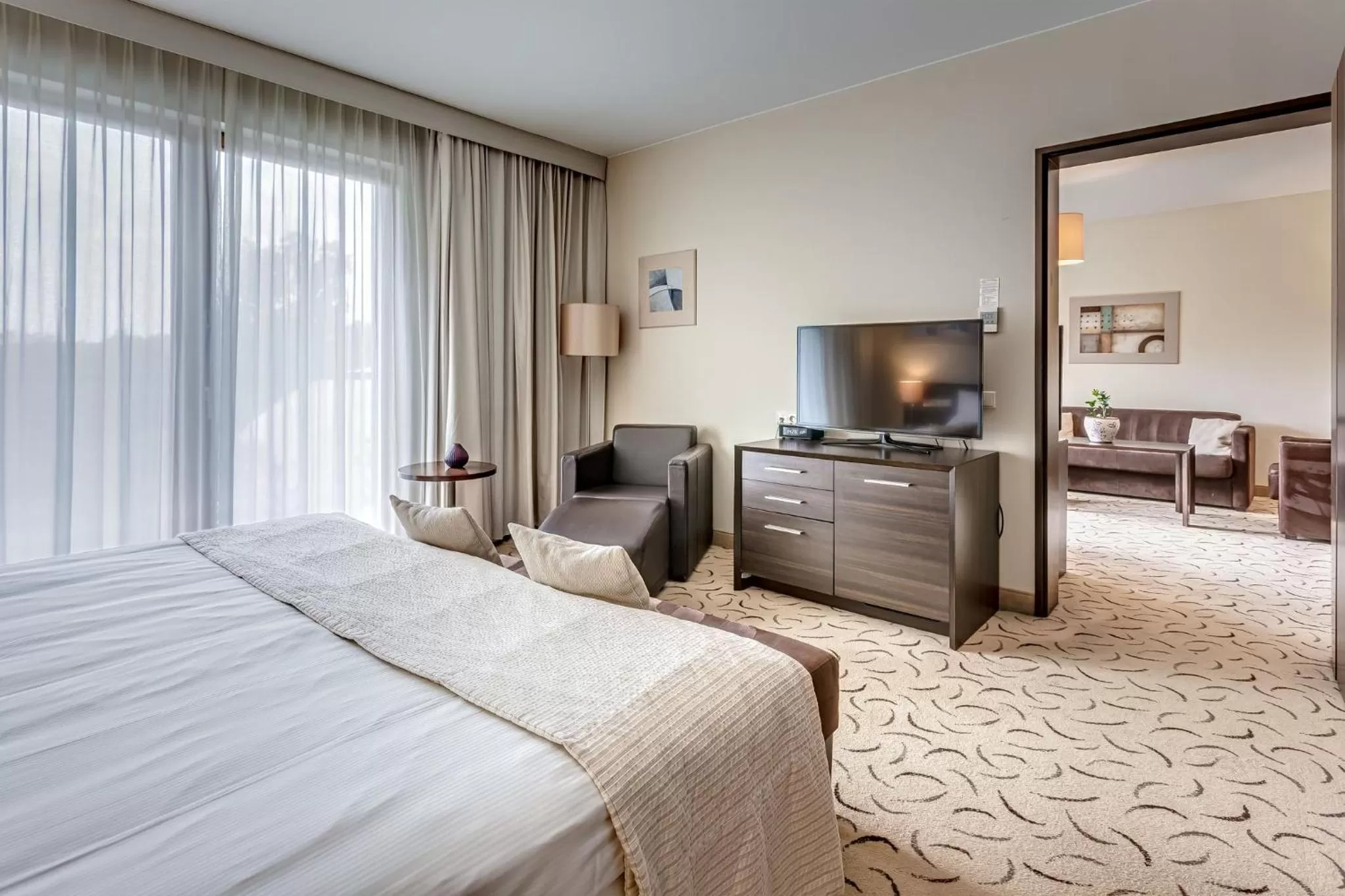 Photo of the whole room, Bed in Holiday Inn Resort Warsaw Józefów by IHG