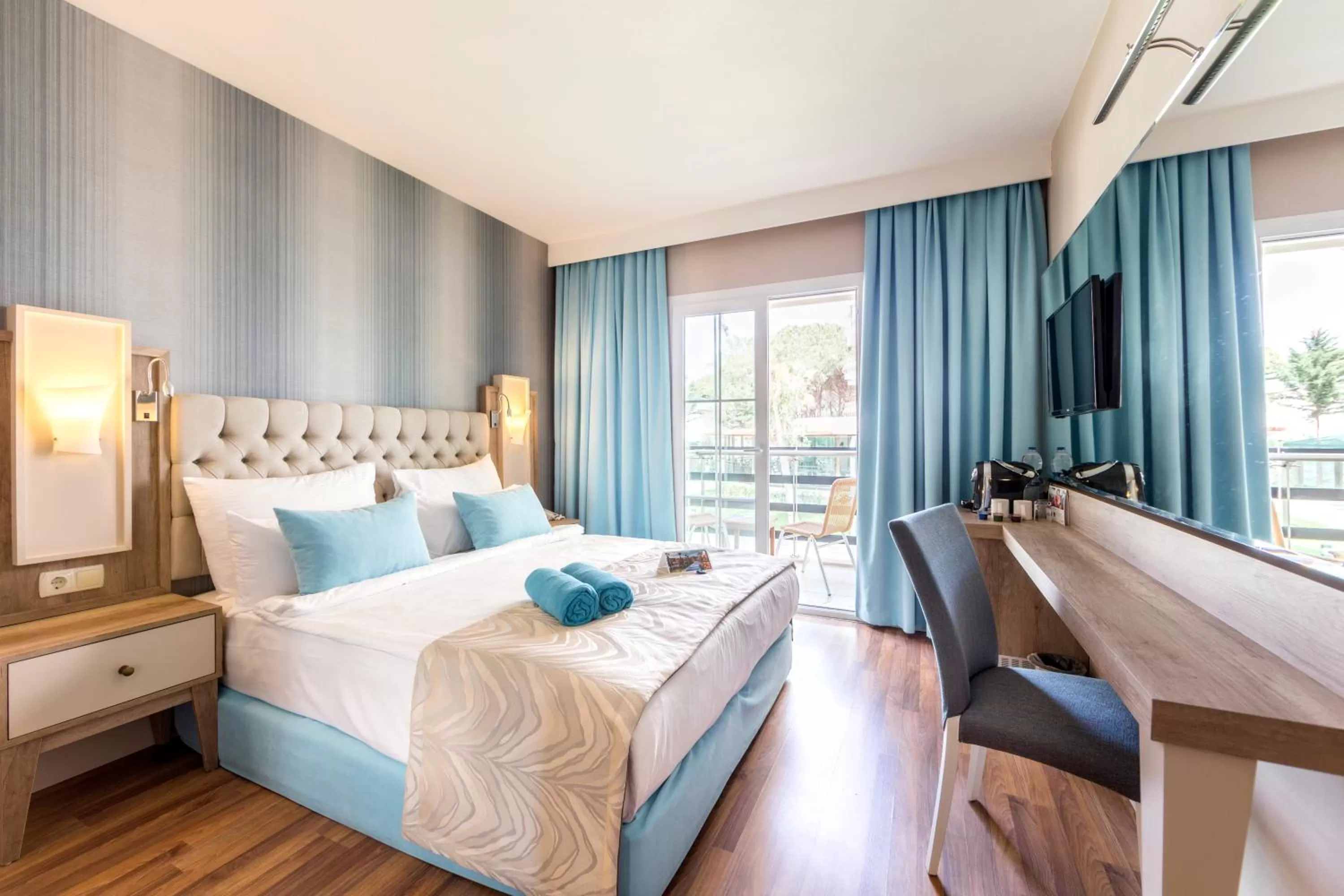 Photo of the whole room, Bed in TUI MAGIC LIFE Masmavi