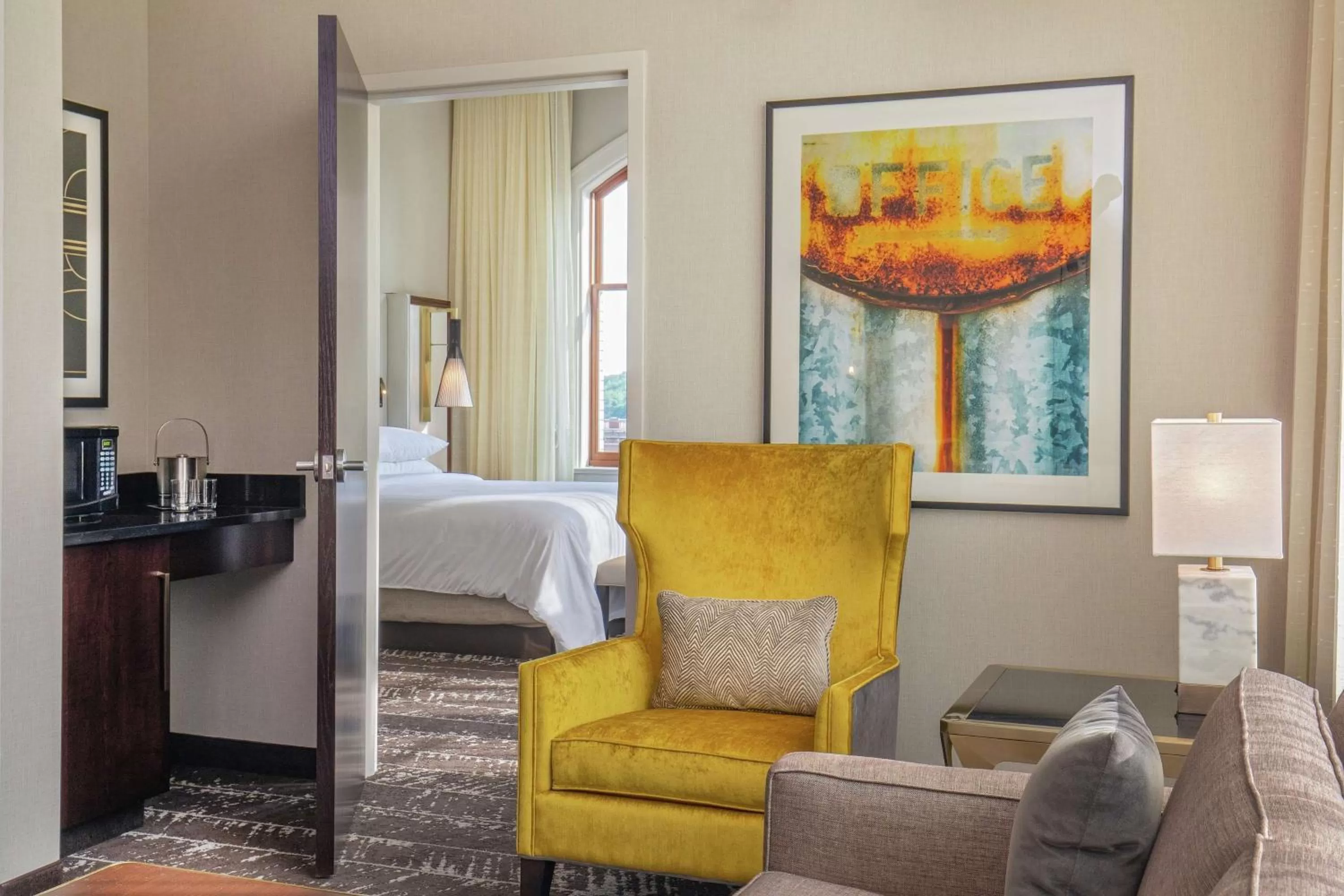 Bedroom, Bed in Doubletree By Hilton Youngstown Downtown