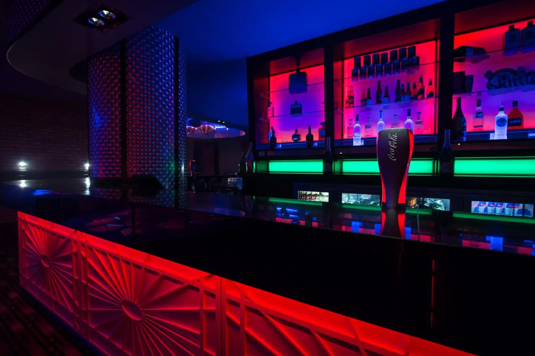 Area and facilities in The Commercial Hotel