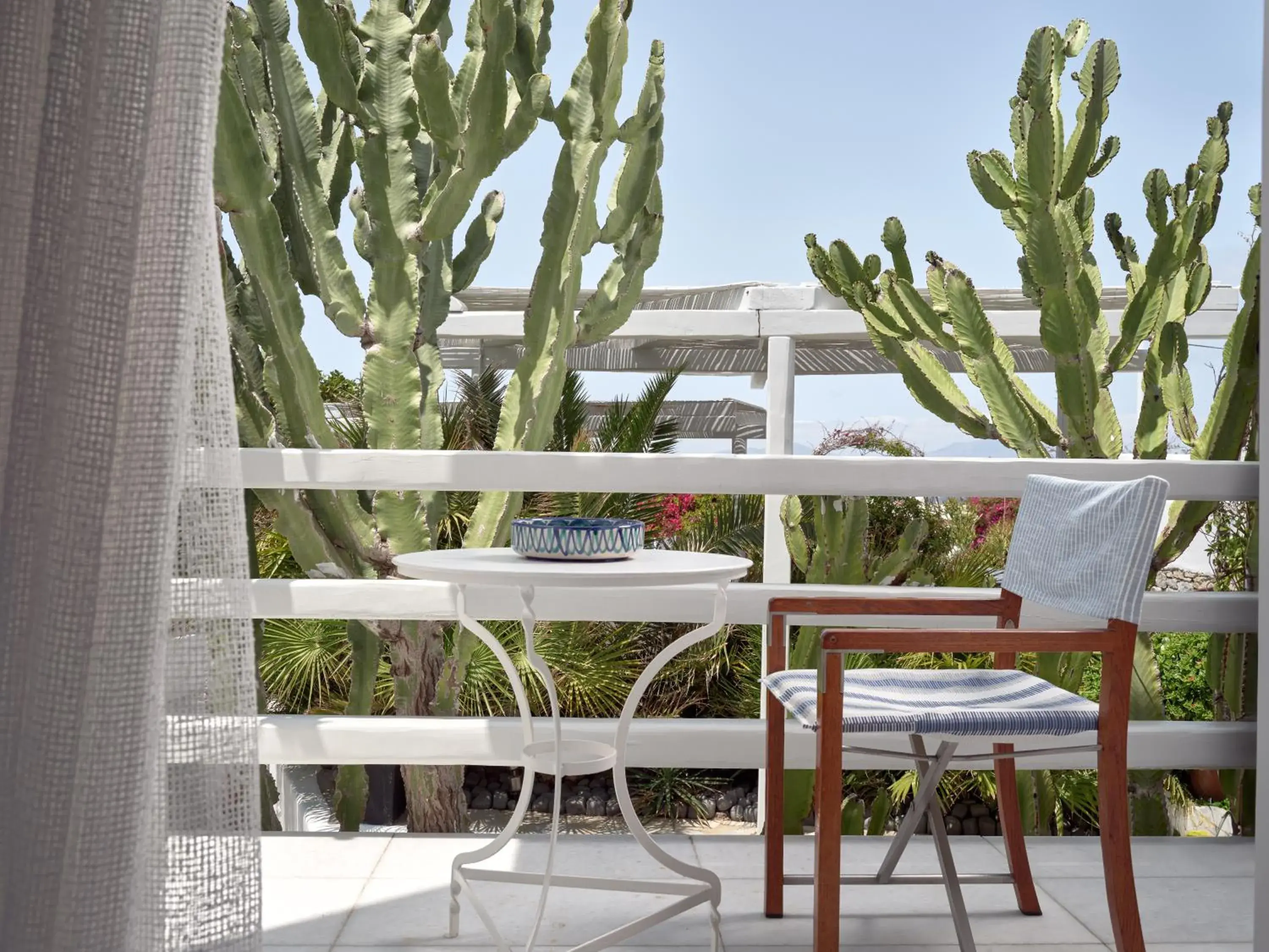 Honeymoon Suite with Sea or Pool View in Belvedere Mykonos - Main Hotel Honeymoon Suite with Sea or Pool View in Belvedere Mykonos - Main Hotel