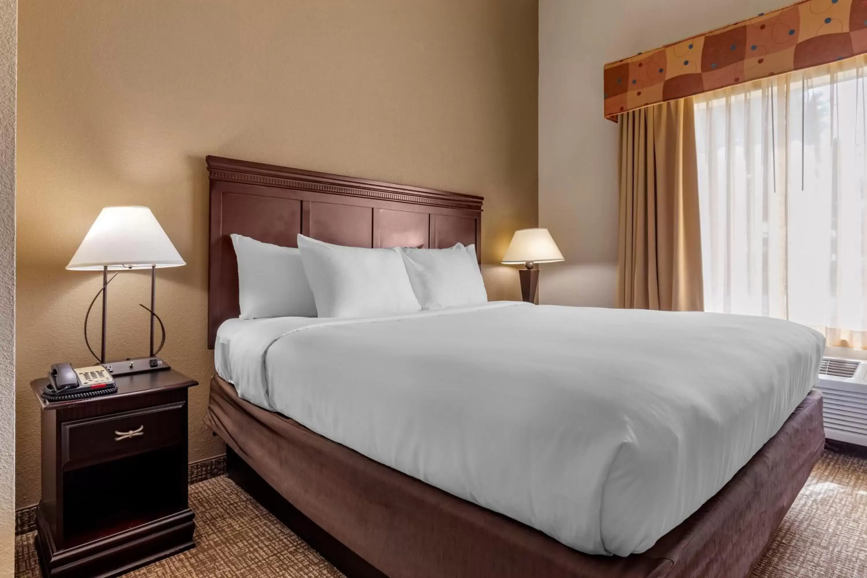 King Suite - Accessible/Non-Smoking in Comfort Suites King Suite - Accessible/Non-Smoking in Comfort Suites