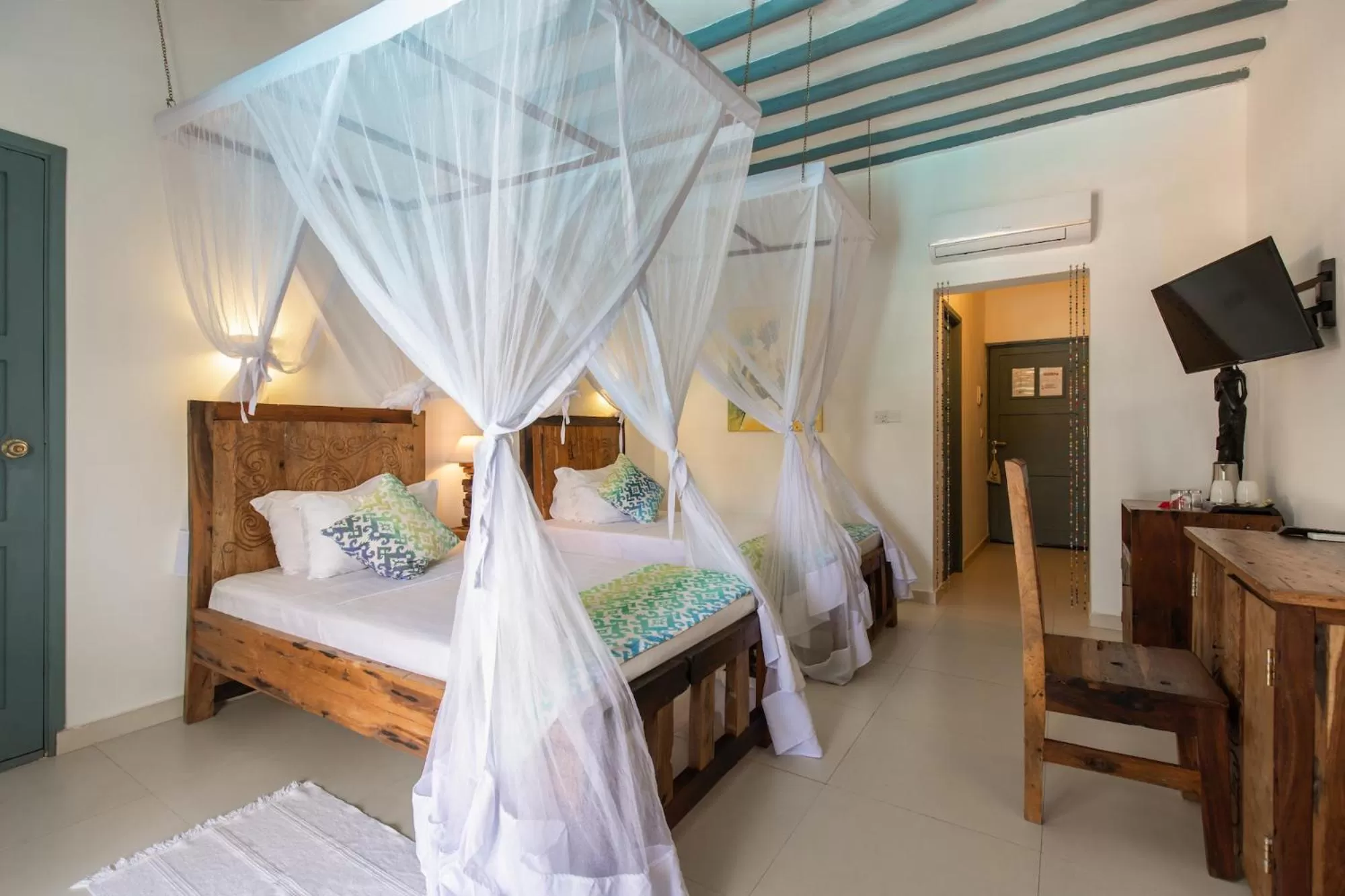 Photo of the whole room, Bed in Kiwengwa Beach Resort