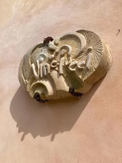 Logo/Certificate/Sign in Vinciucci