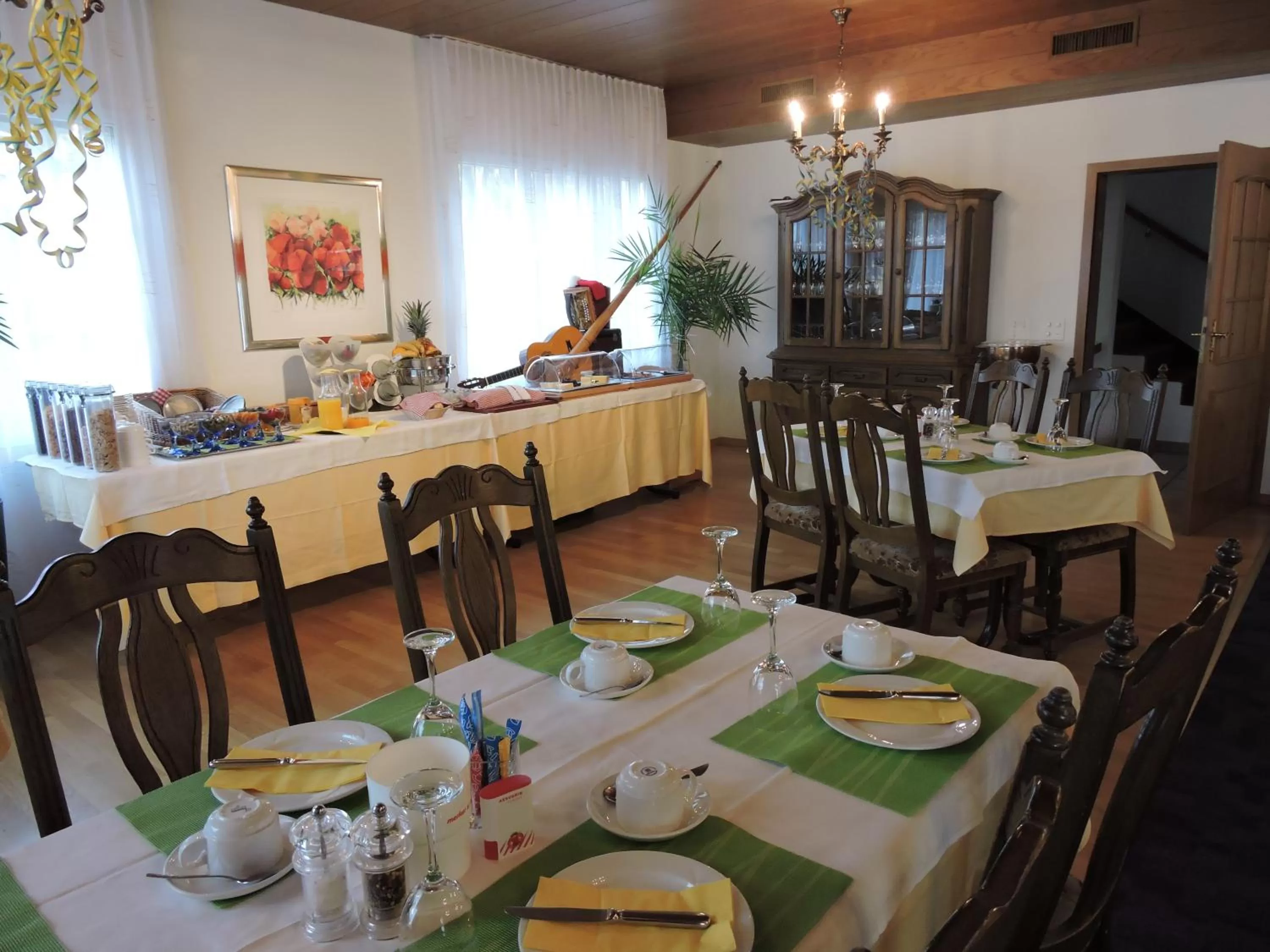 Buffet breakfast in Hotel Schoenau