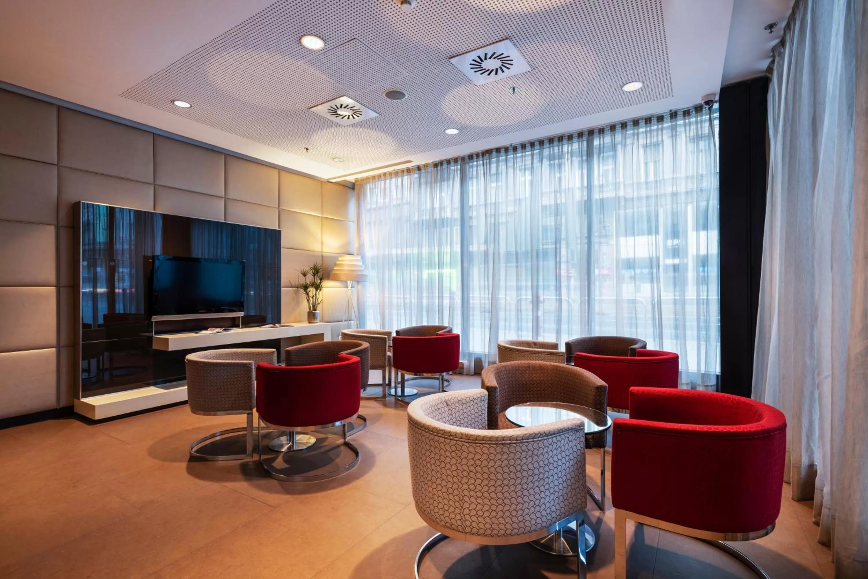 Lobby or reception in Exe Budapest Center