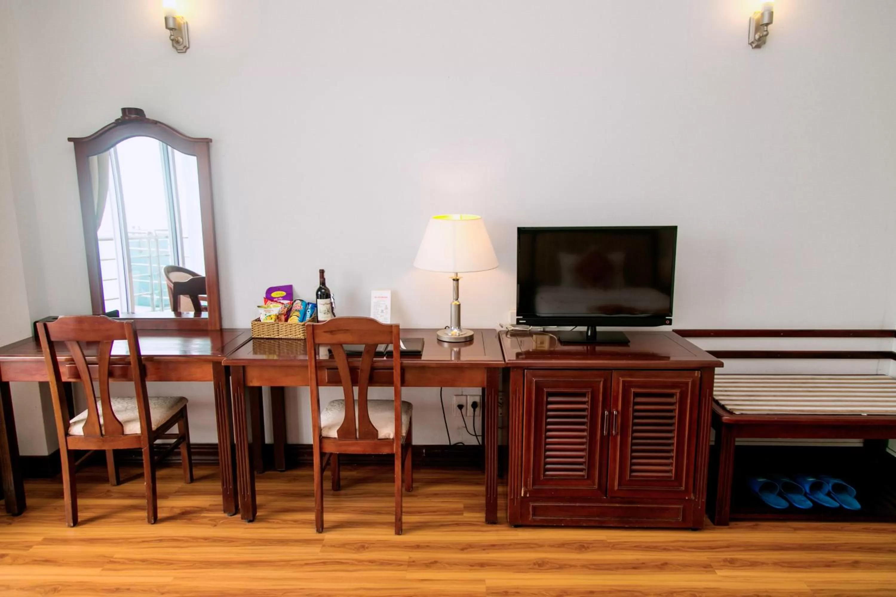 TV and multimedia in Seagull Hotel